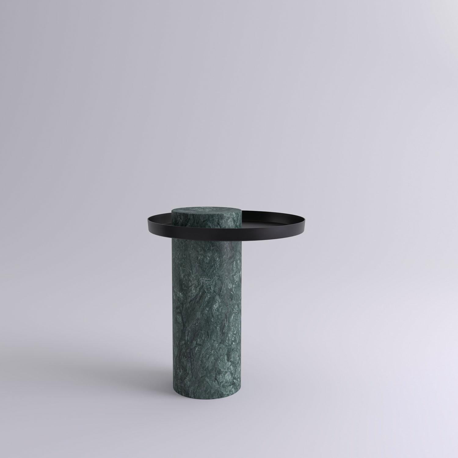 Medium indian green contemporary guéridon, Sebastian Herkner
Dimensions: D 40 x H 46 cm
Materials: Indian Green marble, black metal tray

The salute table exists in 3 sizes, 4 different marble stones for the column and 5 different finishes for