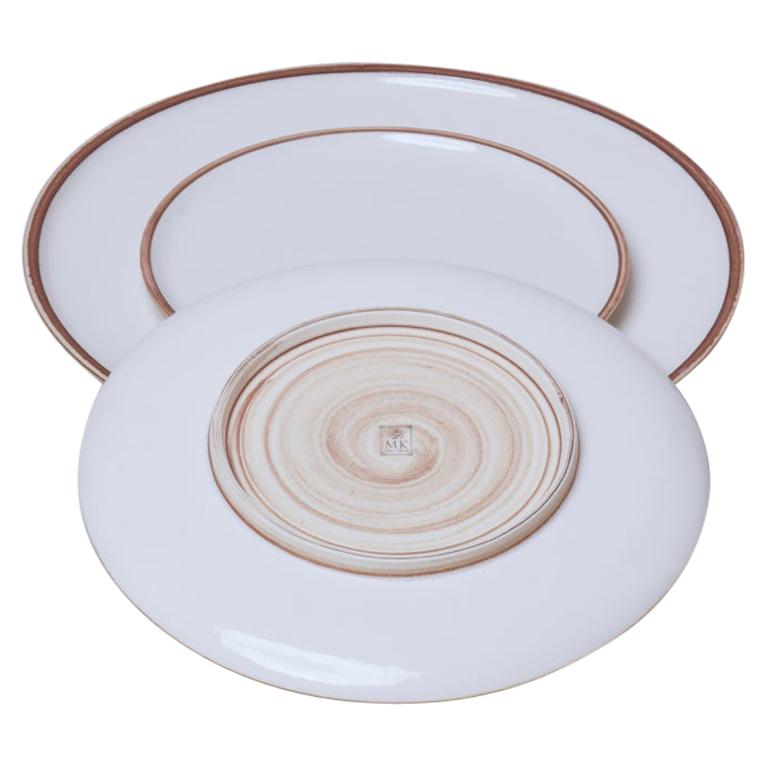 Medium Ivory Glazed Porcelain Hermit Plate with Rustic Rim