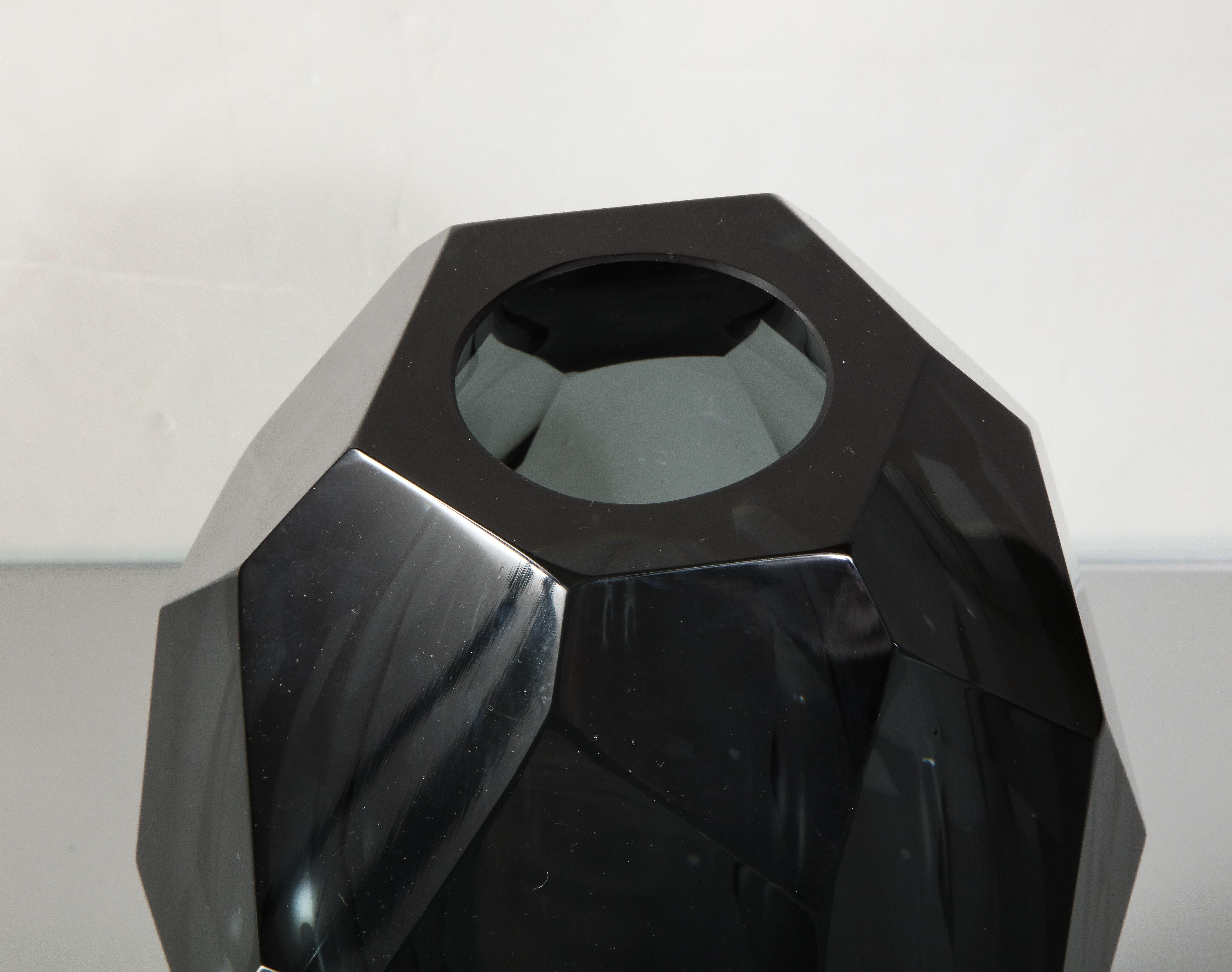 Medium Murano Dark Gray Glass Gem Cut Vase In New Condition For Sale In New York, NY