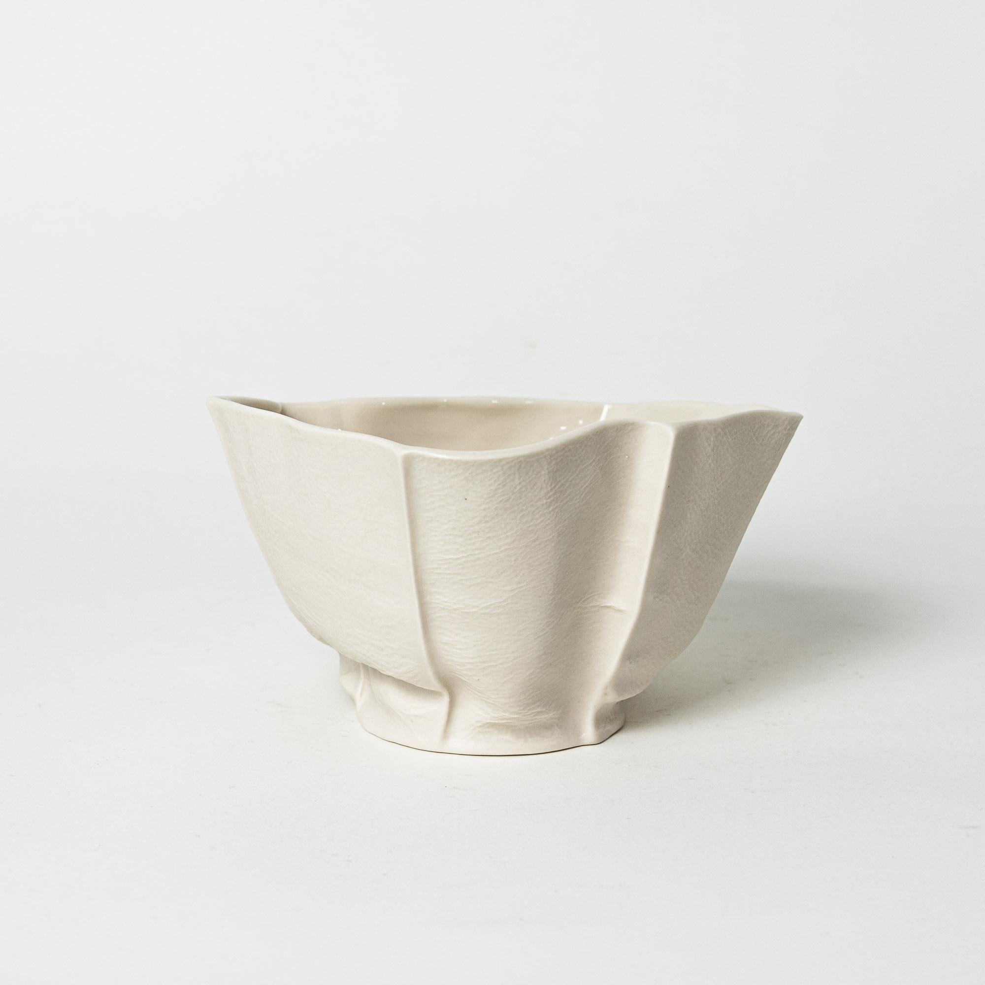 En stock, Cuenco Kawa Pequeño, Cerámica Orgánica Blanca, Bandeja de Porcelana Catchall Siglo XXI y contemporáneo en venta