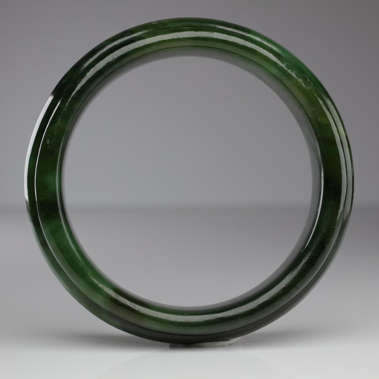 Jade Bangle MediumLarge Wyoming Nephrite Jade at 1stDibs wyoming jade for sale, wyoming jade