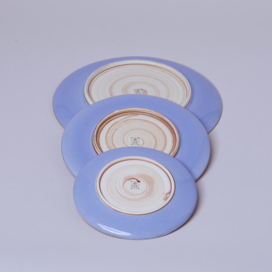 Medium Lavender Glazed Porcelain Hermit Plate with Rustic Rim In New Condition In Manassas Park, VA