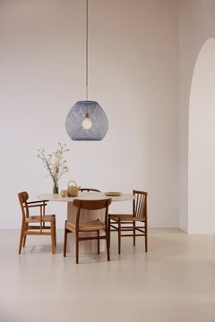 Einzelne Pendelleuchte "Indigo Night Twilight" von Atelier Robotiq, helles Licht