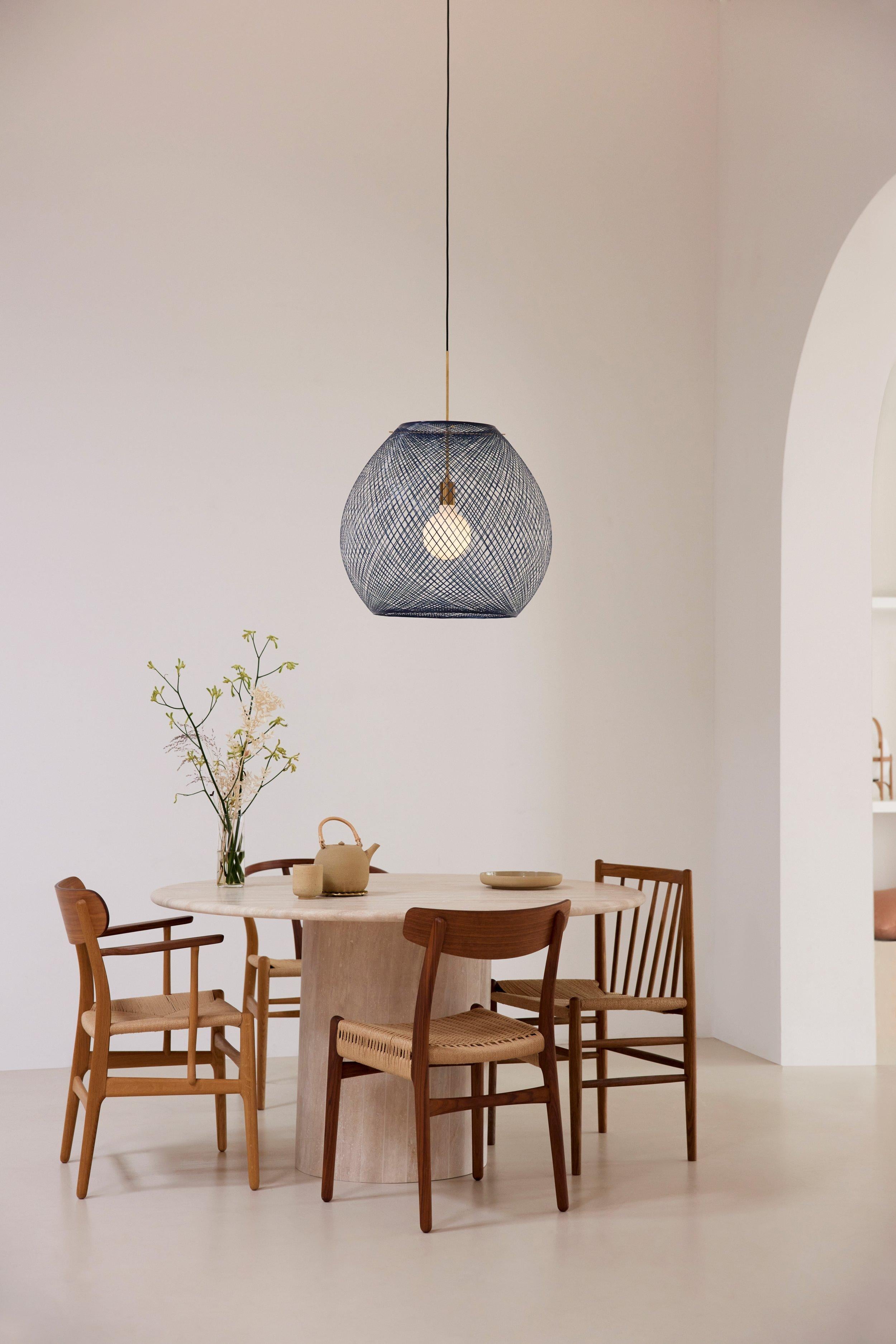 Postmoderno Lampada a sospensione singola a media luce Indigo Night Twilight di Atelier A Robotiq in vendita