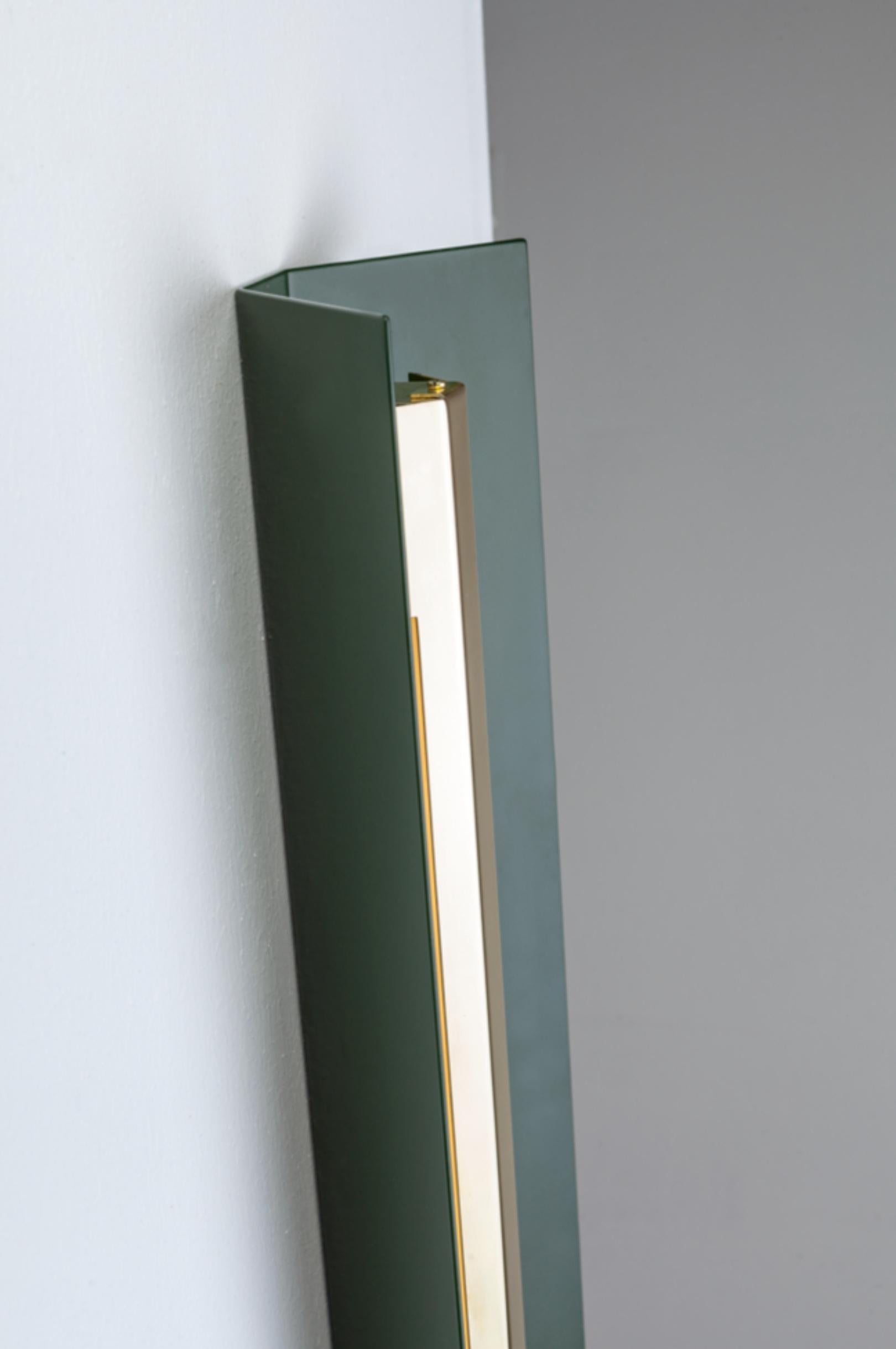 Lámpara de pared Medium Misalliance Ex Bottle Green by Lexavala Polaco en venta