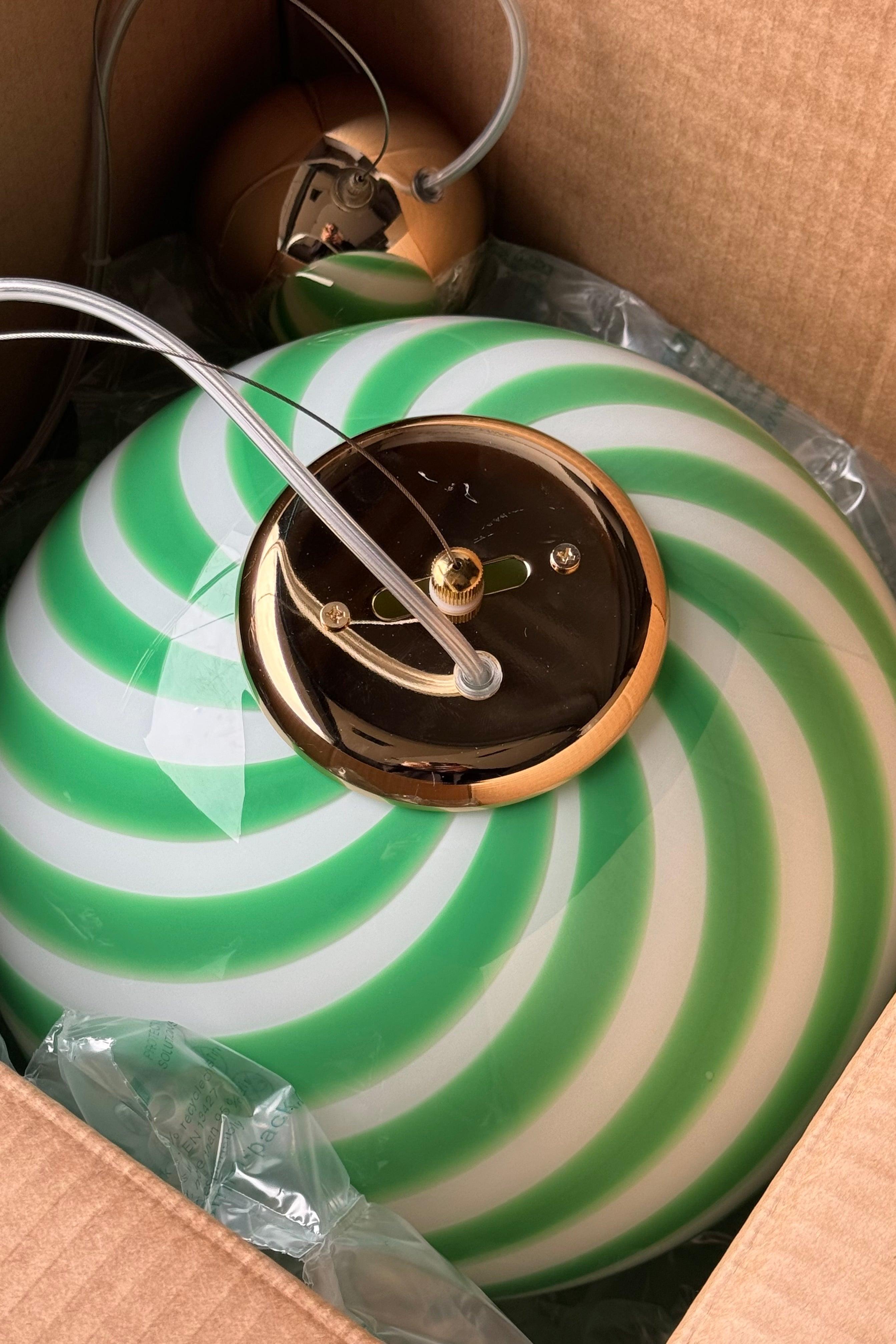 Medium Murano Vintage Candy pendant green / white swirl, made in Italy For Sale 3
