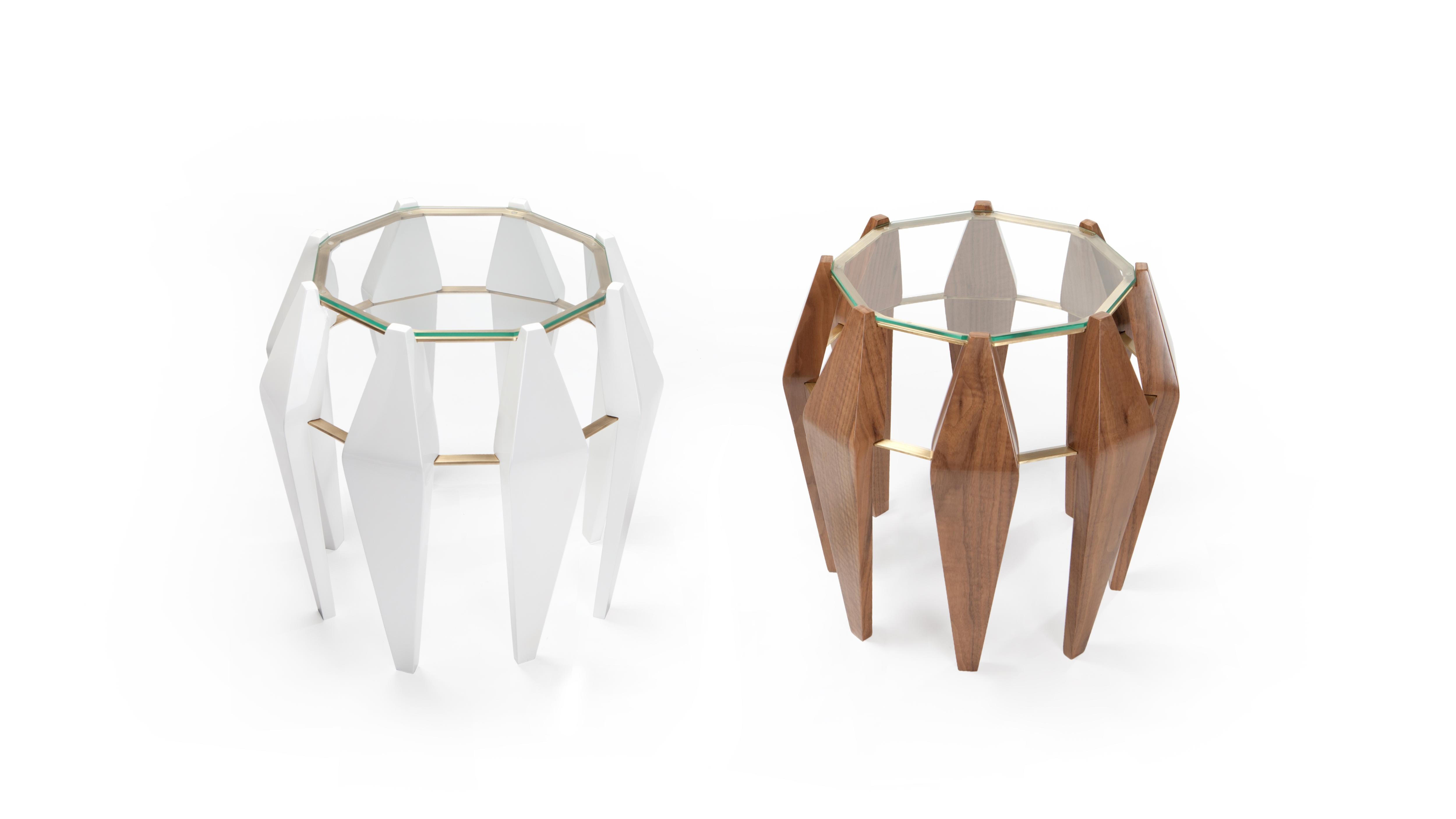 Postmoderne Table d'appoint blanche Na Pali par InsidherLand en vente