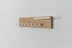 Appendiabiti medio in Oak bianco con metallo verniciato a polvere bianco - The Modern Scandinavian