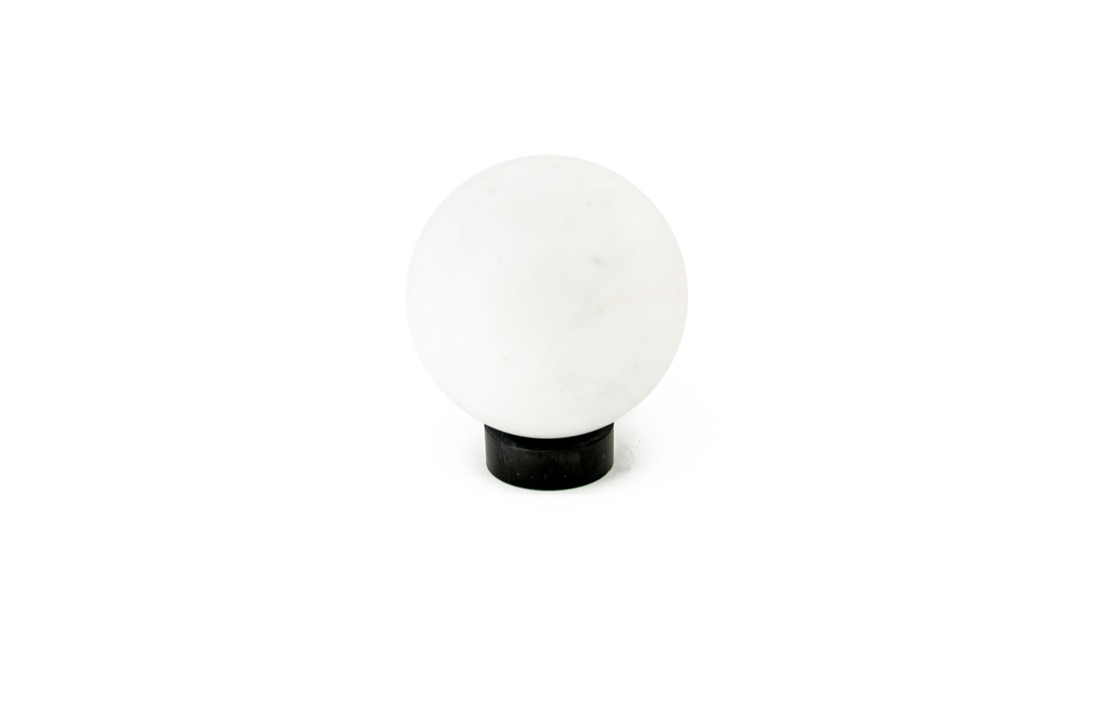 Handmade Medium Paperweight with Sphere Shape in Satin White Carrara Marble For Sale 2