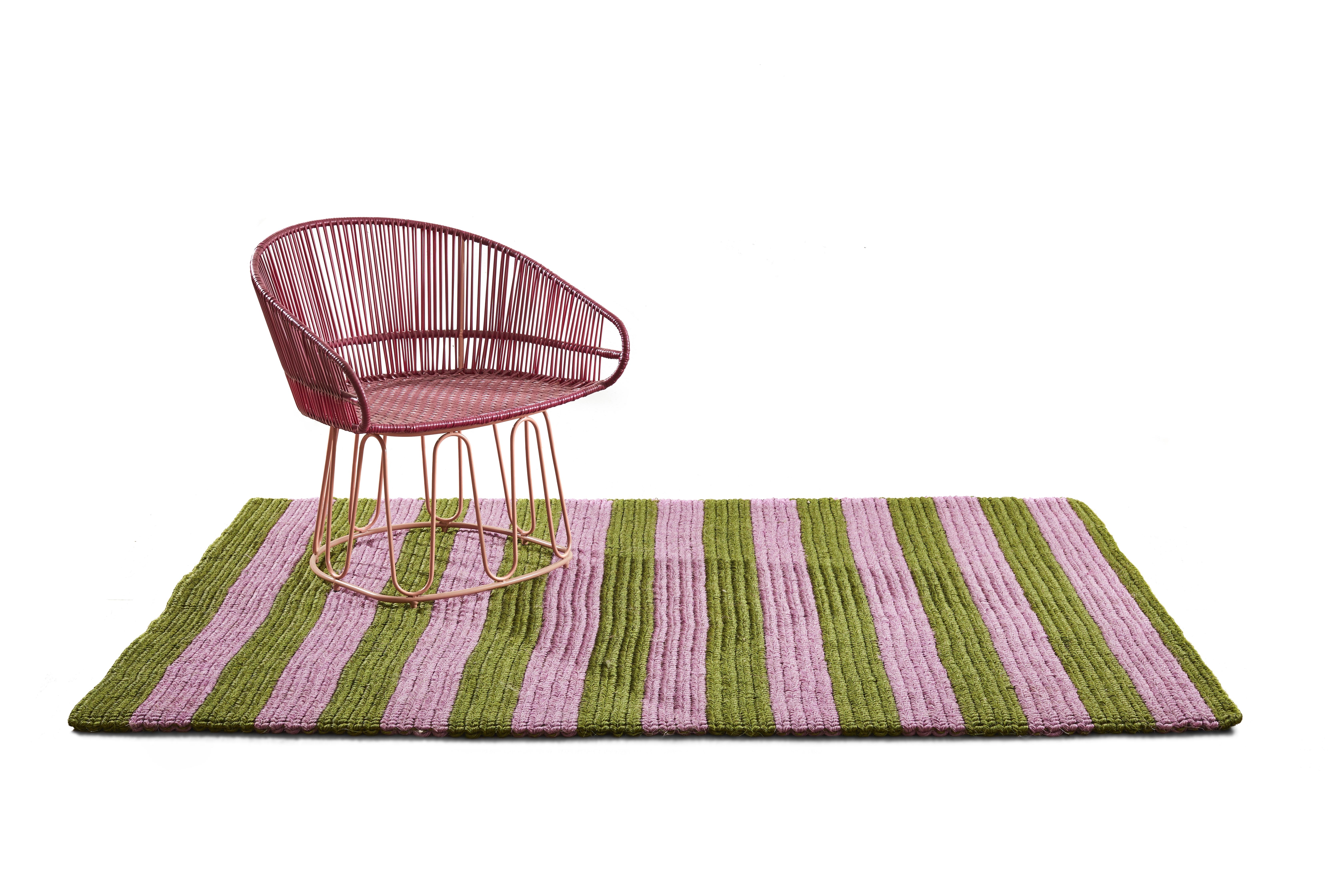 Medium Par Raya rug by Sebastian Herkner
Materials: Fibres from Jipi palm leaves fibres. 
Technique: Naturally dyed fibers. Hand-woven in Colombia.
Dimensions: W 200 x L 300 cm 
Available in colors: brownish purple/ rust, flax/ kurkuma, black/