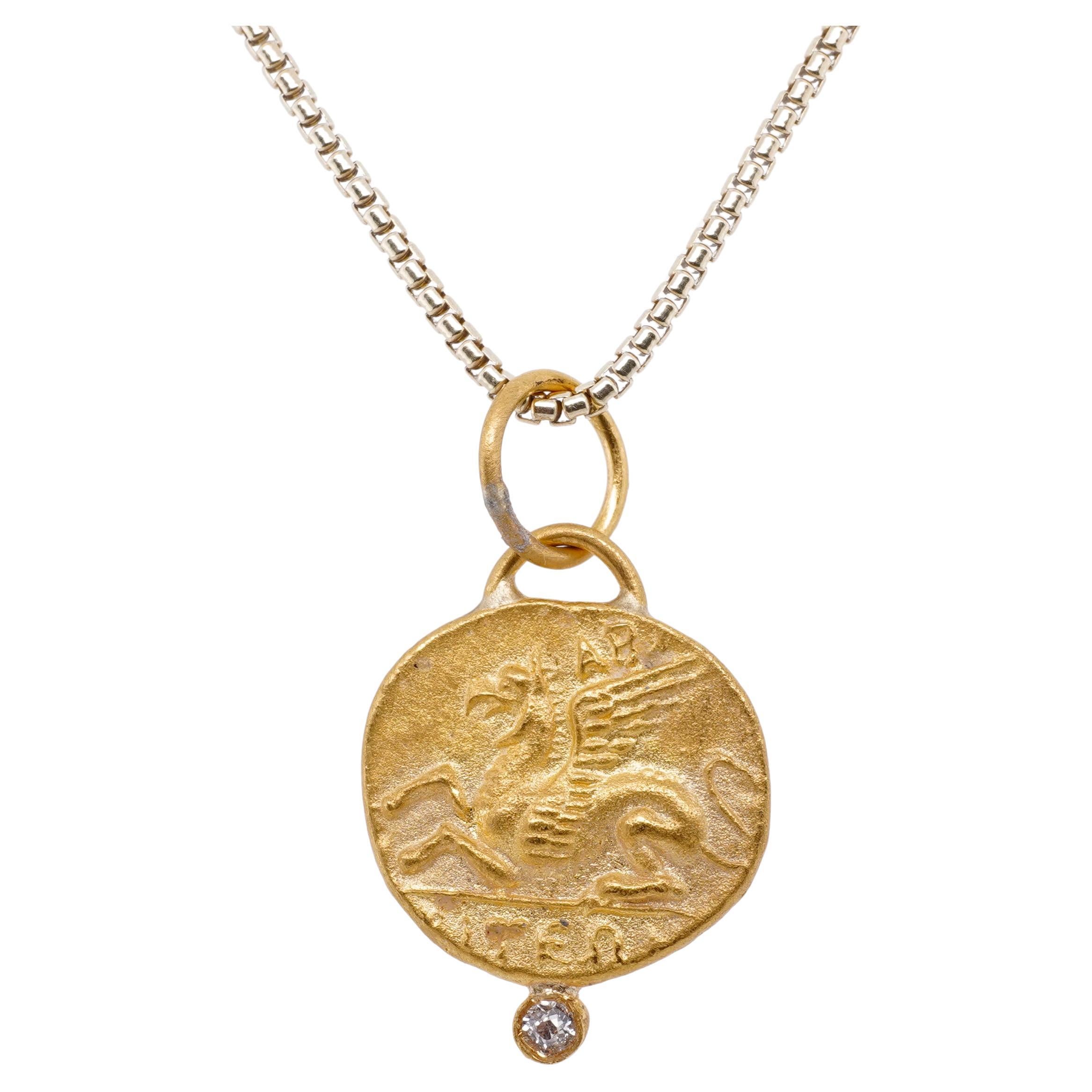 Medium Pegasus Charm Pendant Necklace with Diamond, 24kt Solid Gold For Sale