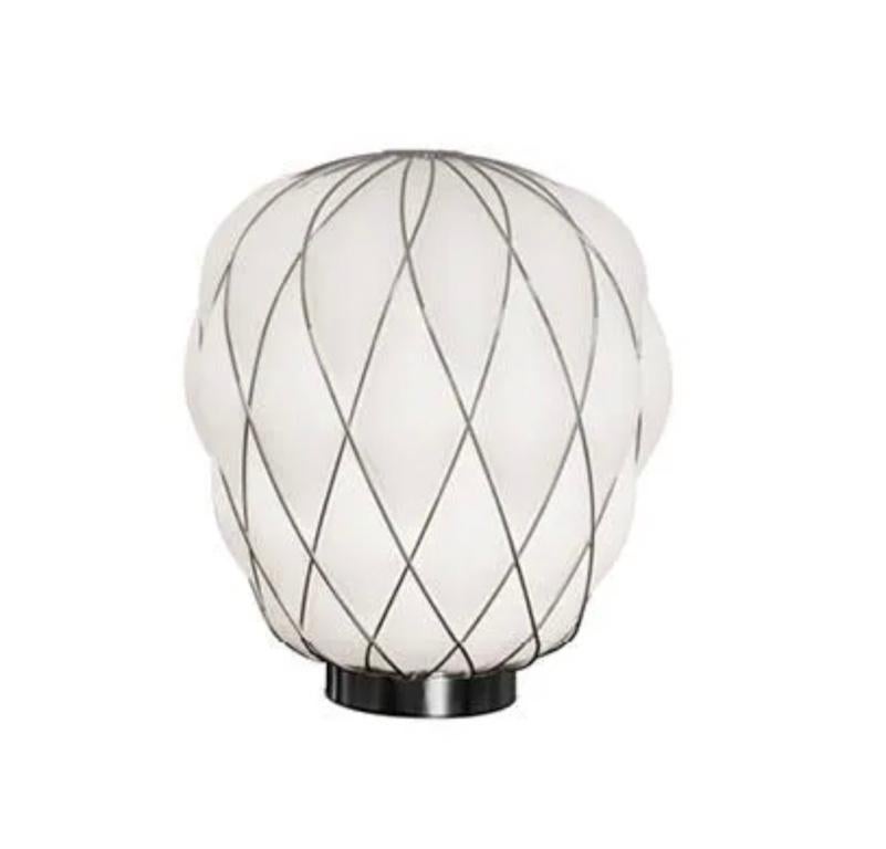 Medium 'Pinecone' Table Lamp in Opaline Glass & Gold Metal for Fontana Arte In New Condition For Sale In Glendale, CA