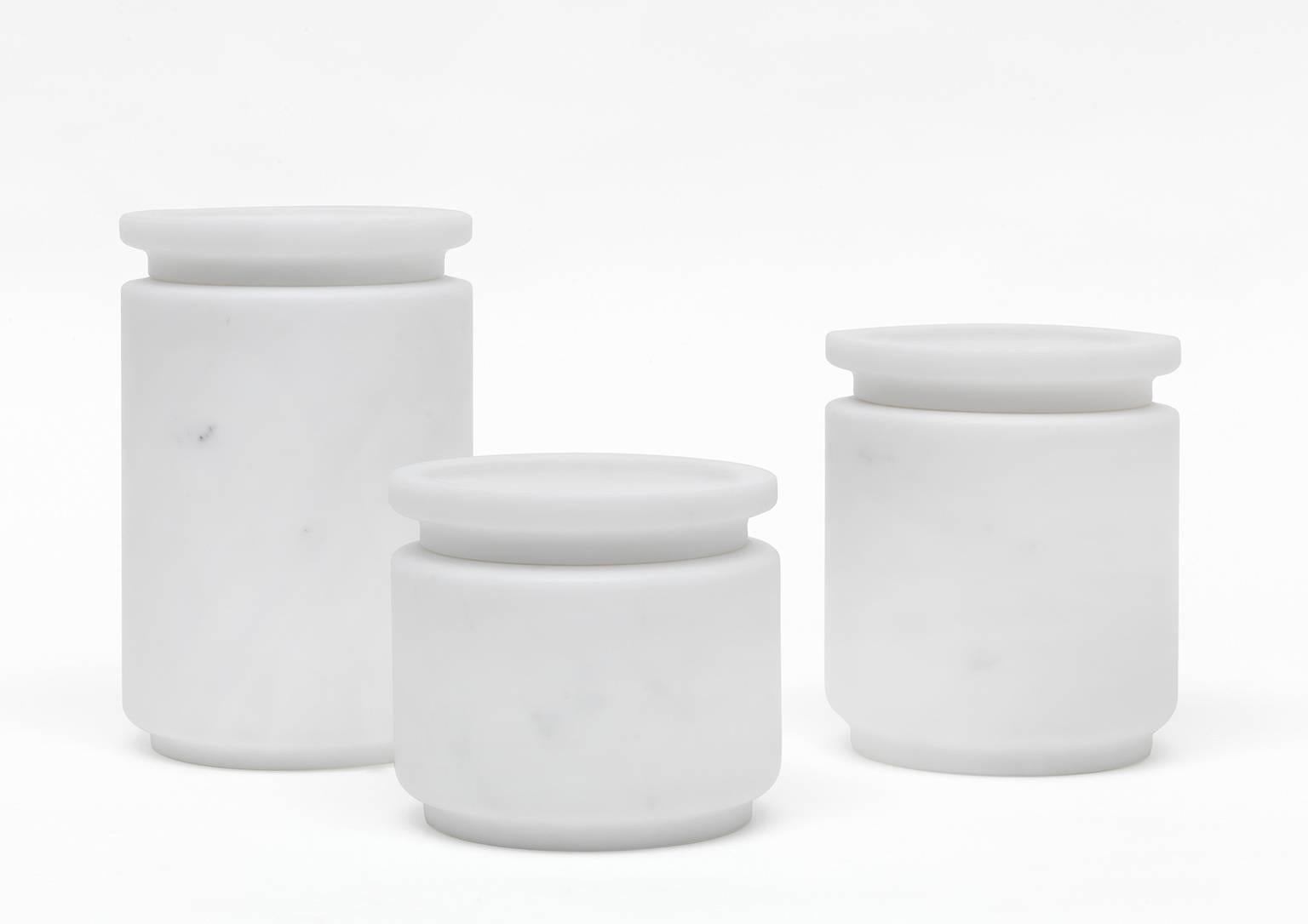 Modern Medium Pot in White Michelangelo Marble by Ivan Colominas, Italy in Stock For Sale