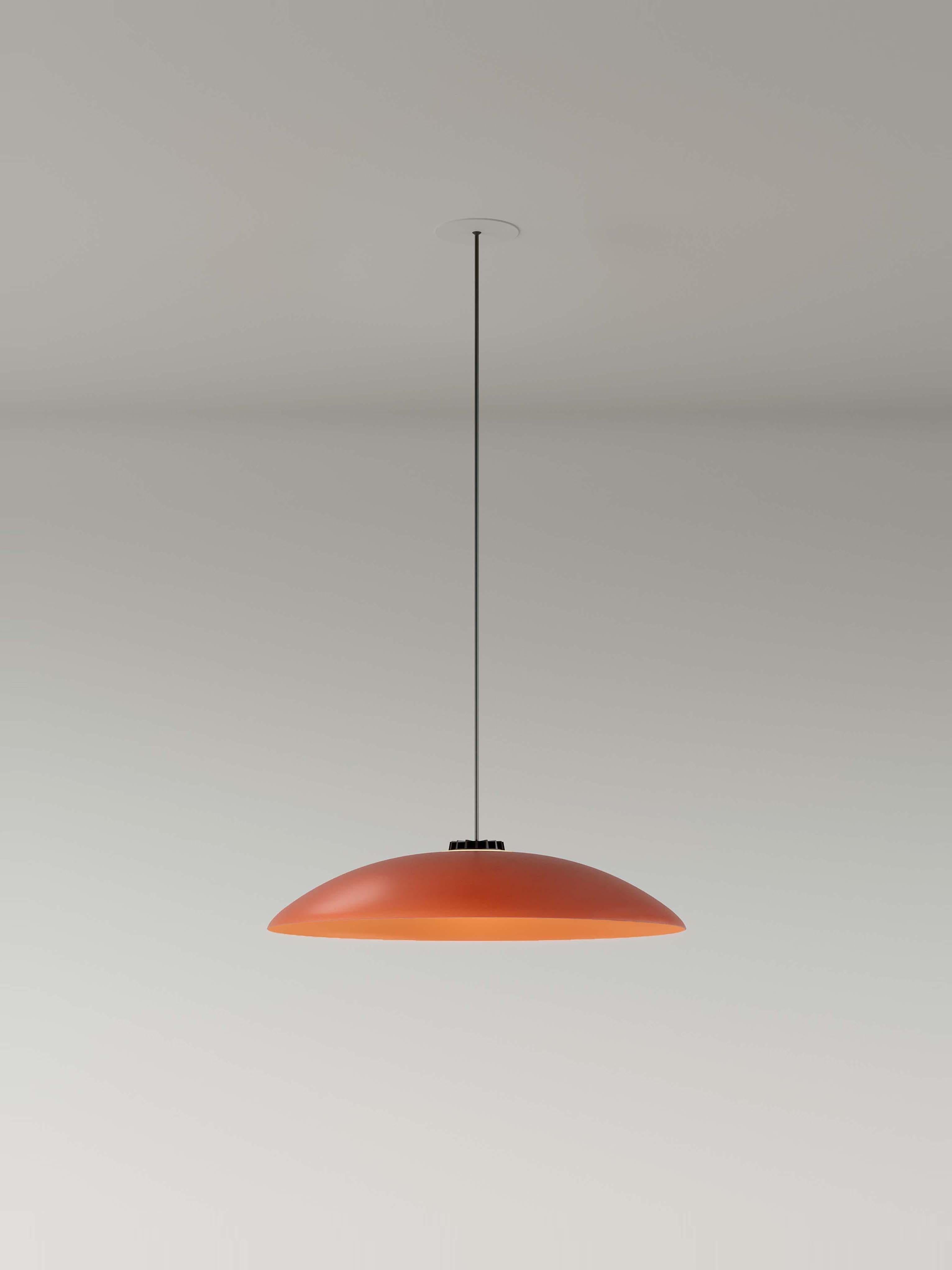 Medium red HeadHat plate pendant lamp by Santa & Cole
Dimensions: d 50 x h 10 cm.
Materials: Metal.
Cable lenght: 3mts.
Available in other colors and sizes. Available in 2 cable lengths: 3mts, 8mts.
Availalble in 2 canopy colors: black or