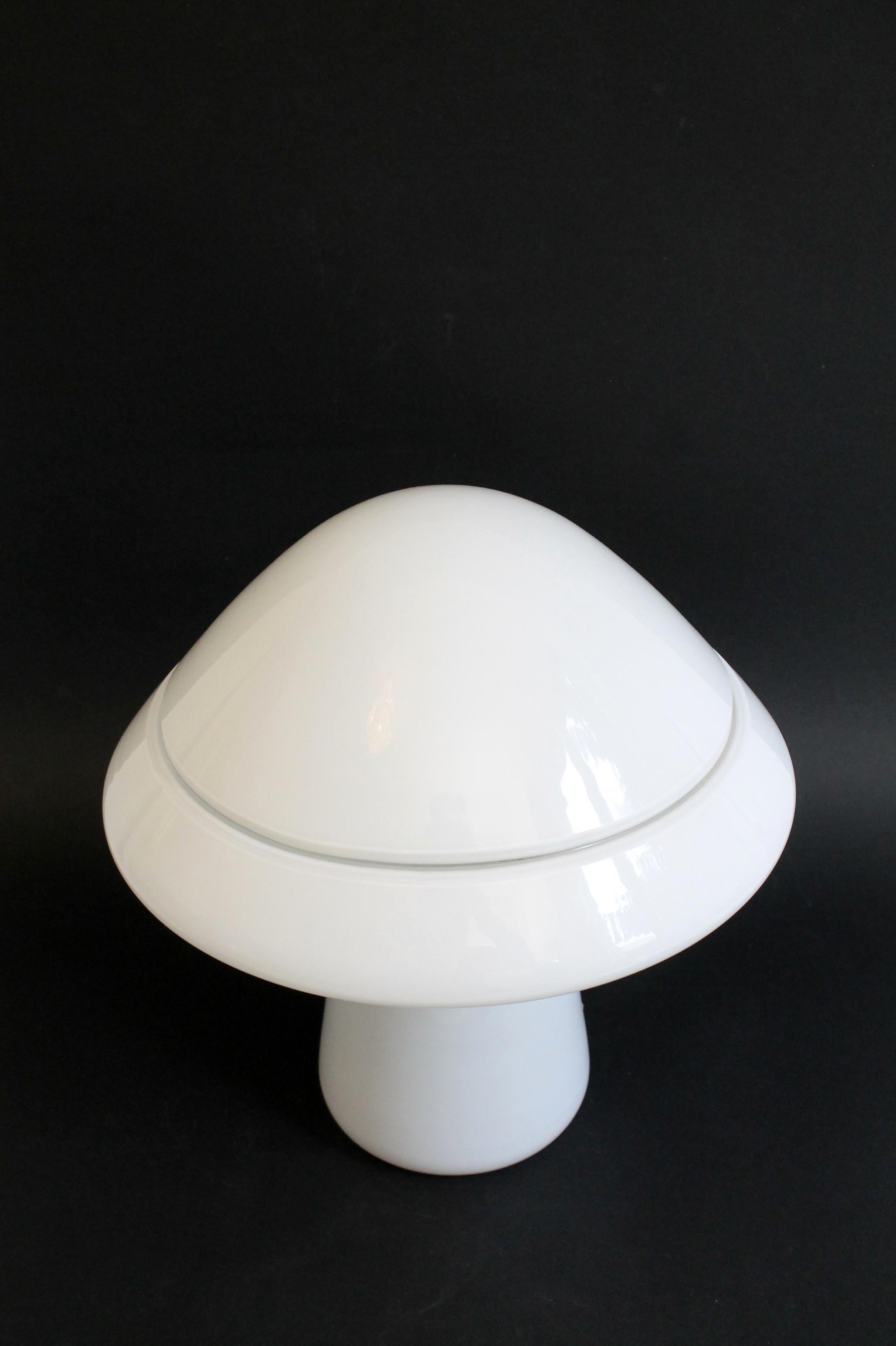 Medium RES Murano, Italy White Glass Atomic Table Lamp 1970s, Pristine 1