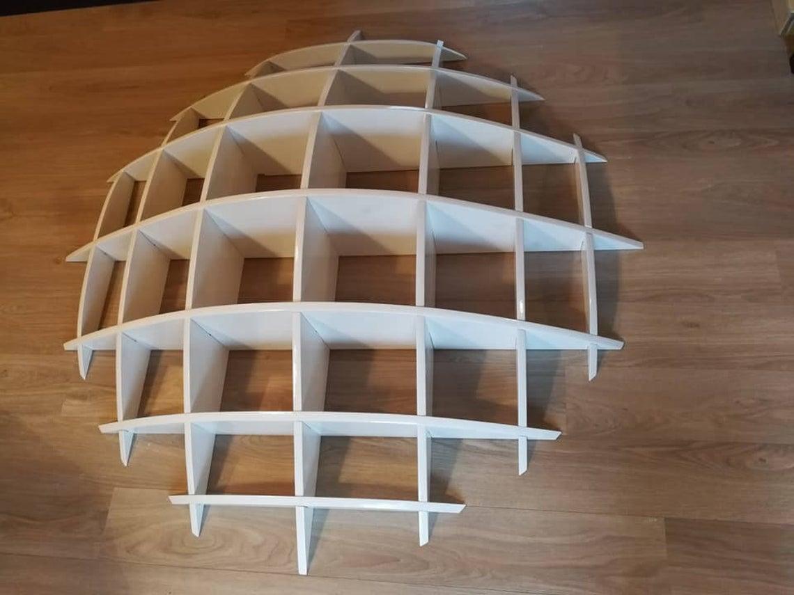 Medium Round Pine Shelves by David Renault In New Condition For Sale In Geneve, CH