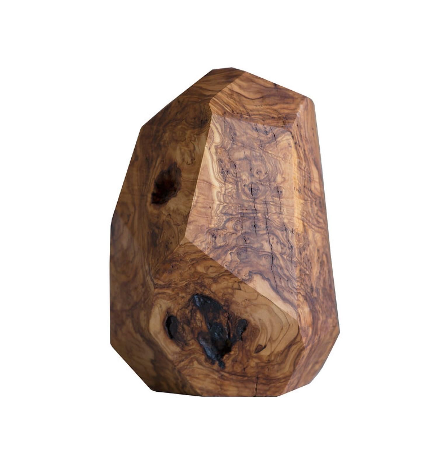 Medium Sculpture in Olive Wood by Rectangle Studio In New Condition In Geneve, CH