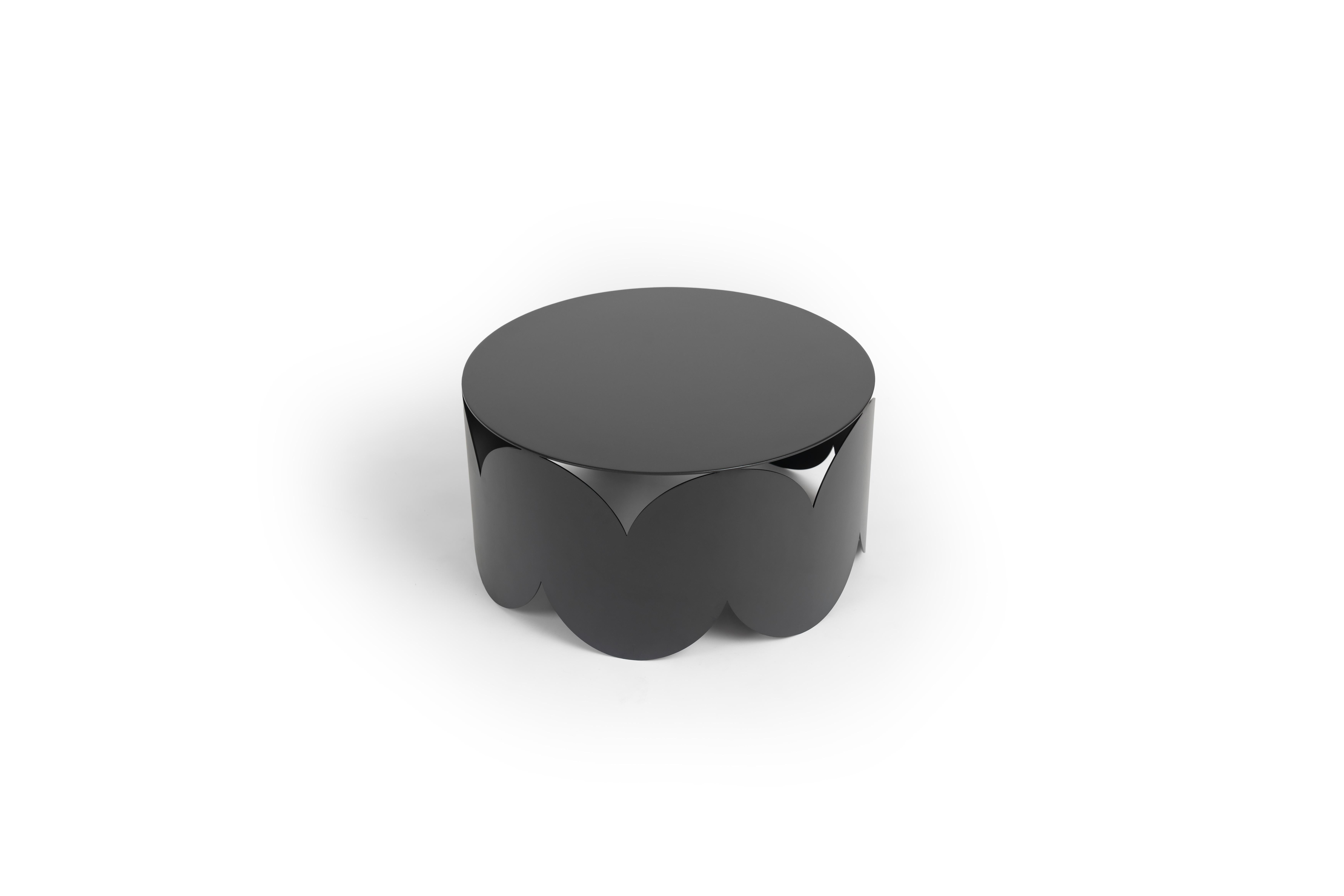 Français Table basse serpentine moyenne par RALPH M en vente