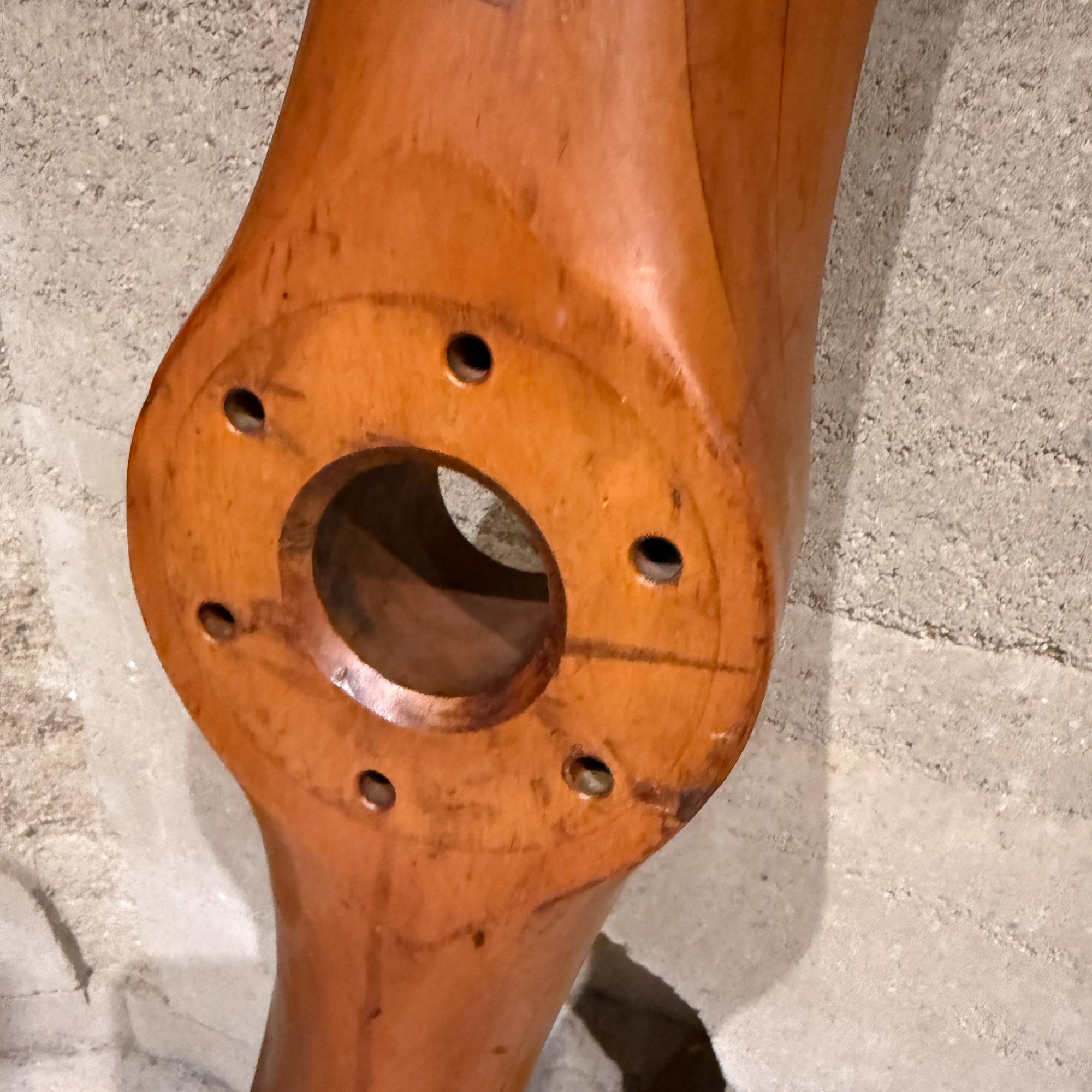 Mittelgroßes Flugzeug Wood Propeller SENSENICH AERONCA Mid-Century (Holz) im Angebot