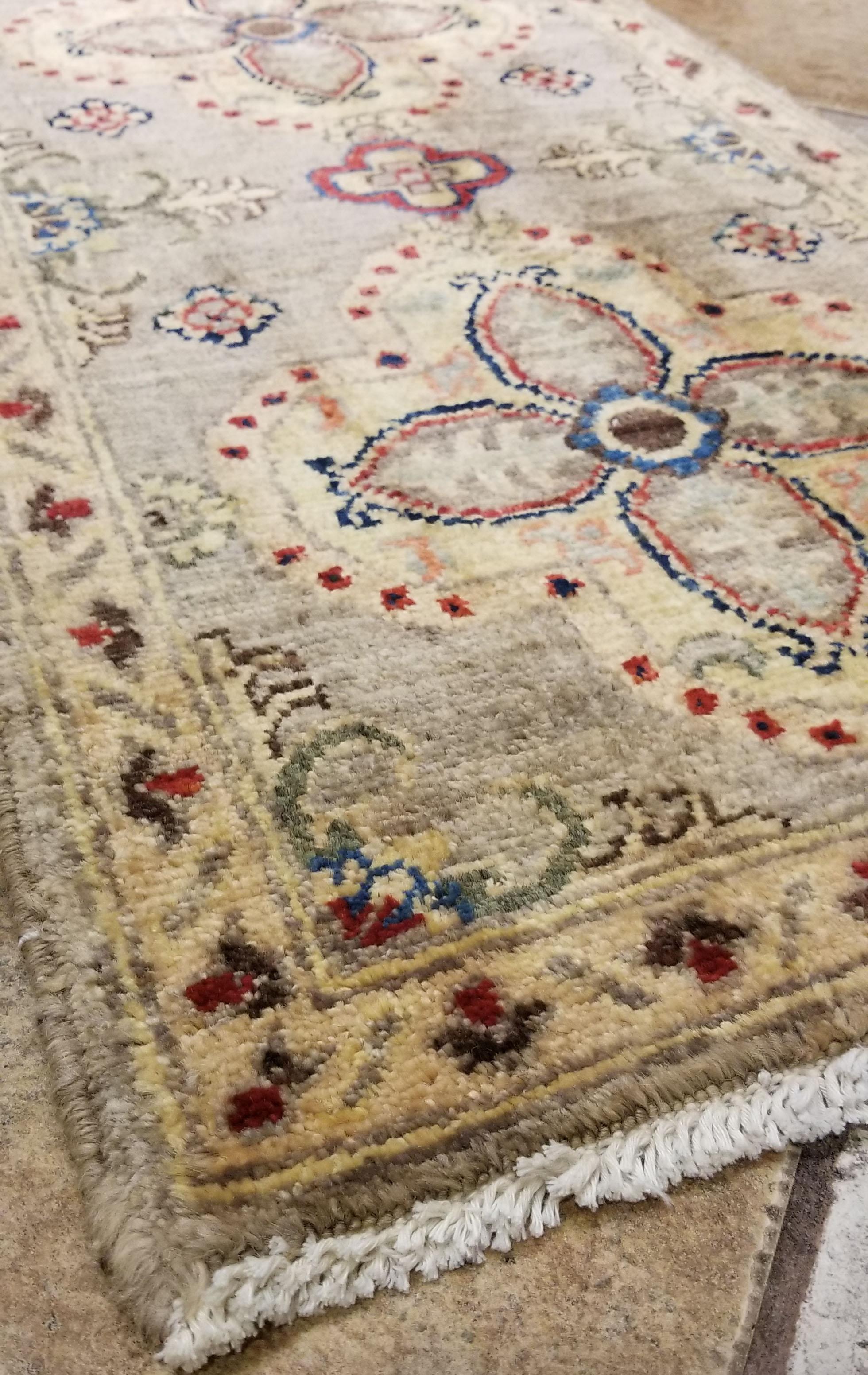 Medium Size Asian Bedside Carpet, Colorful / 211 In New Condition For Sale In Orlando, FL