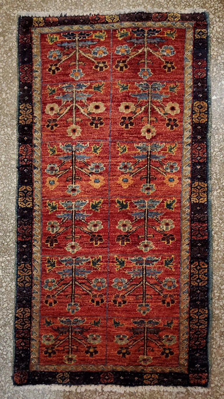 Medium Size Asian Persian Rug, Soft and Colorful / 205 In New Condition For Sale In Orlando, FL
