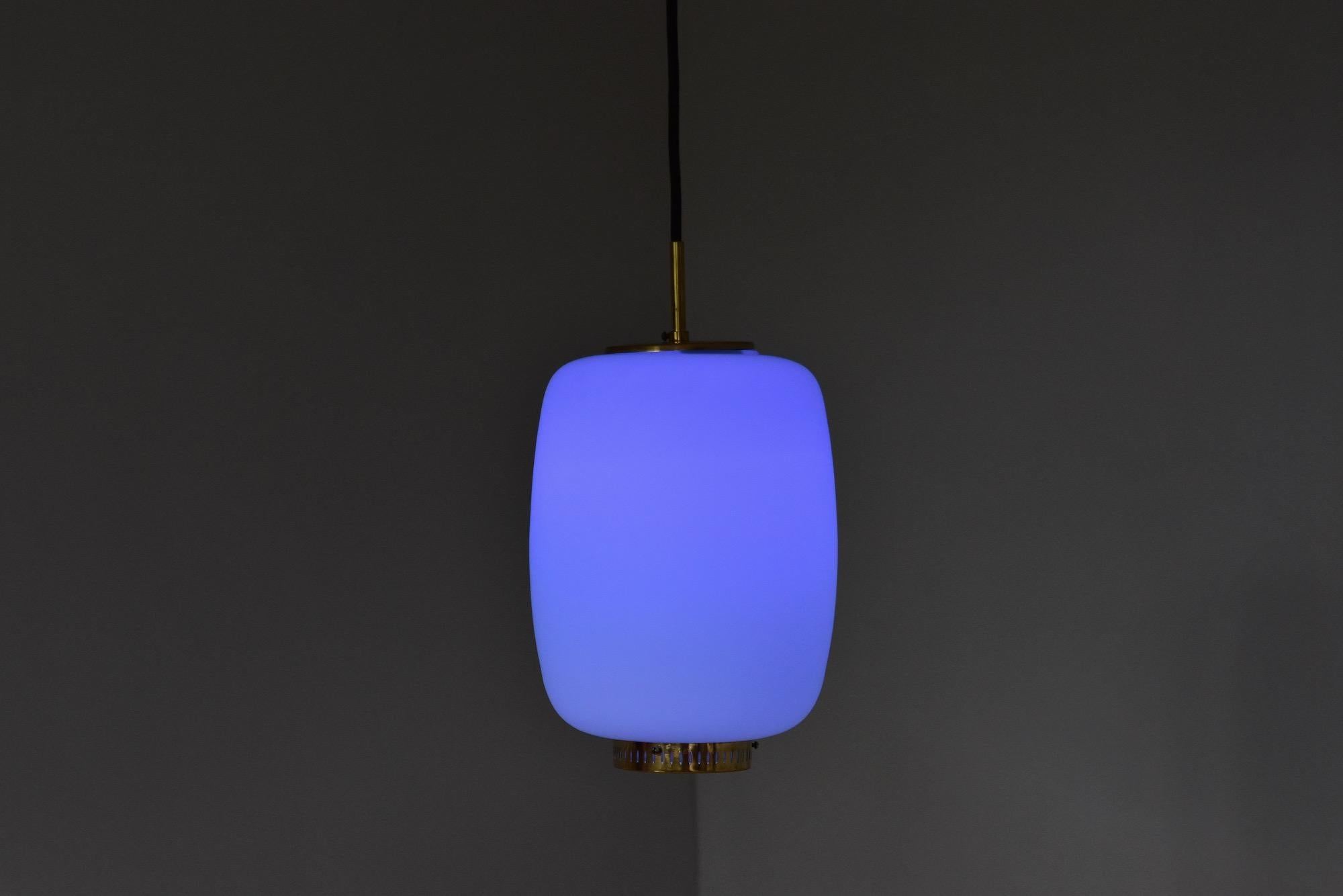 Medium size Bent Karlby Kina Pendant lamp Brass and Opaline by Lyfa, Denmark 6