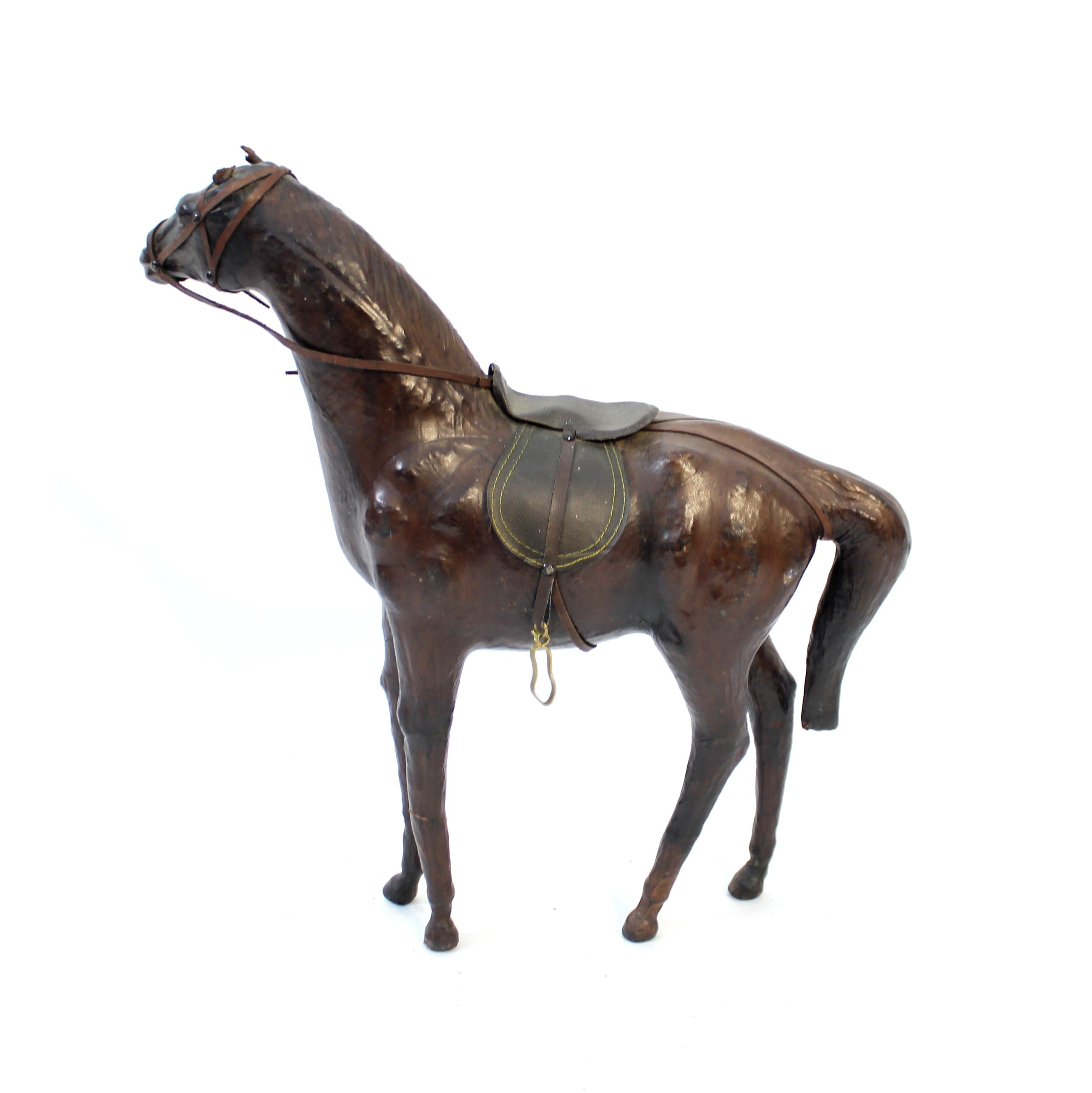 Laiton Modèle français de cheval de taille moyenne en cuir véritable, années 1970 en vente