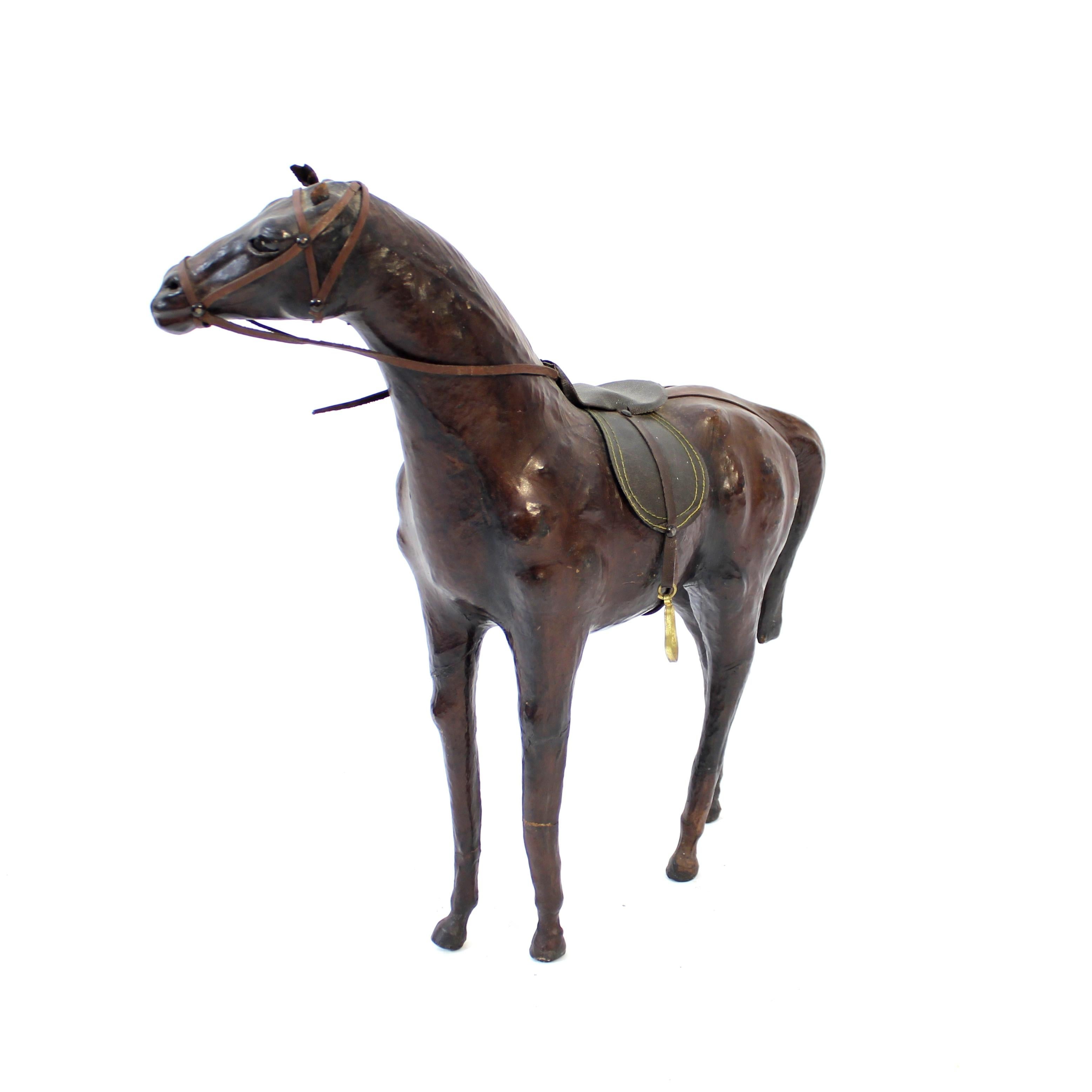 Modèle français de cheval de taille moyenne en cuir véritable, années 1970 en vente 1