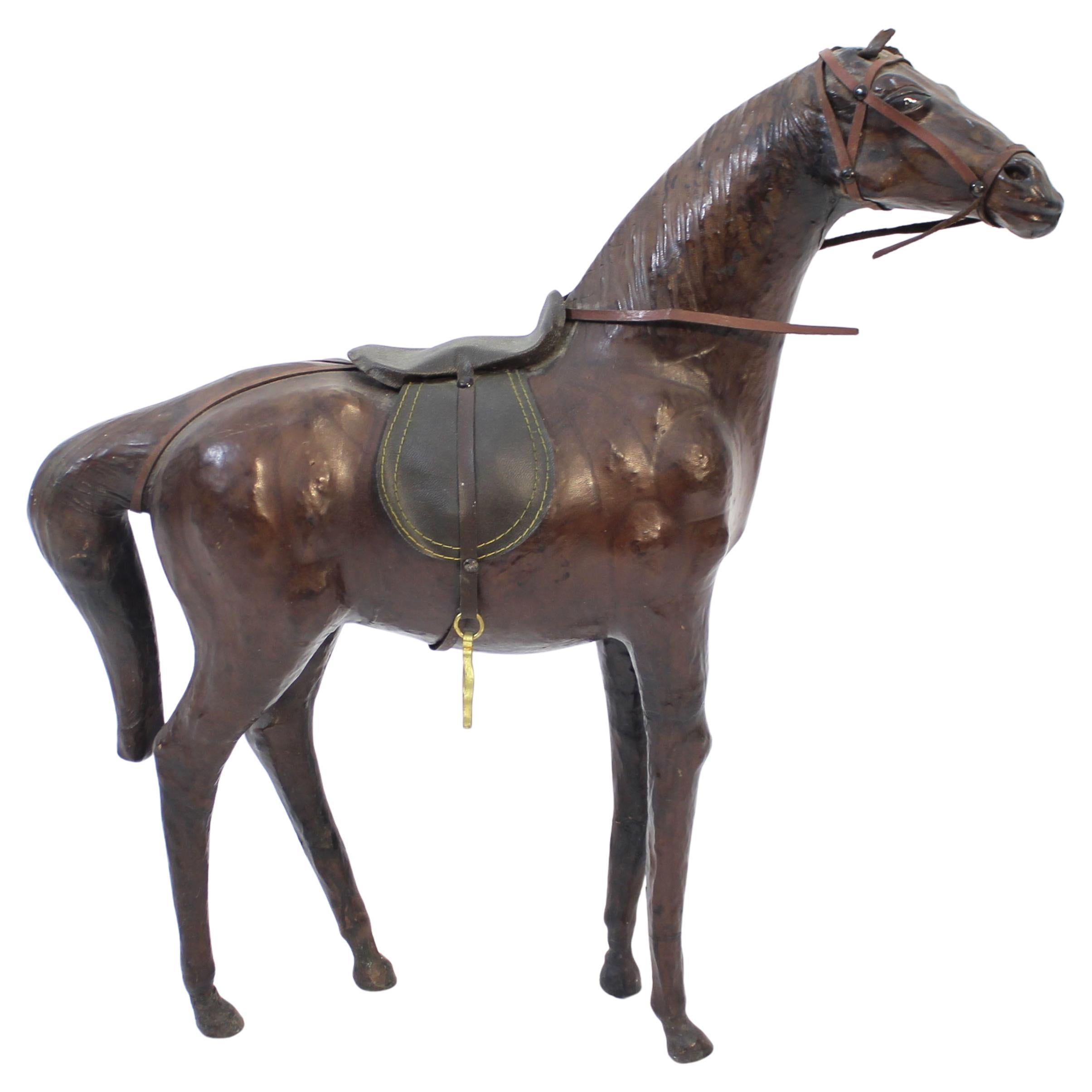 Modèle français de cheval de taille moyenne en cuir véritable, années 1970