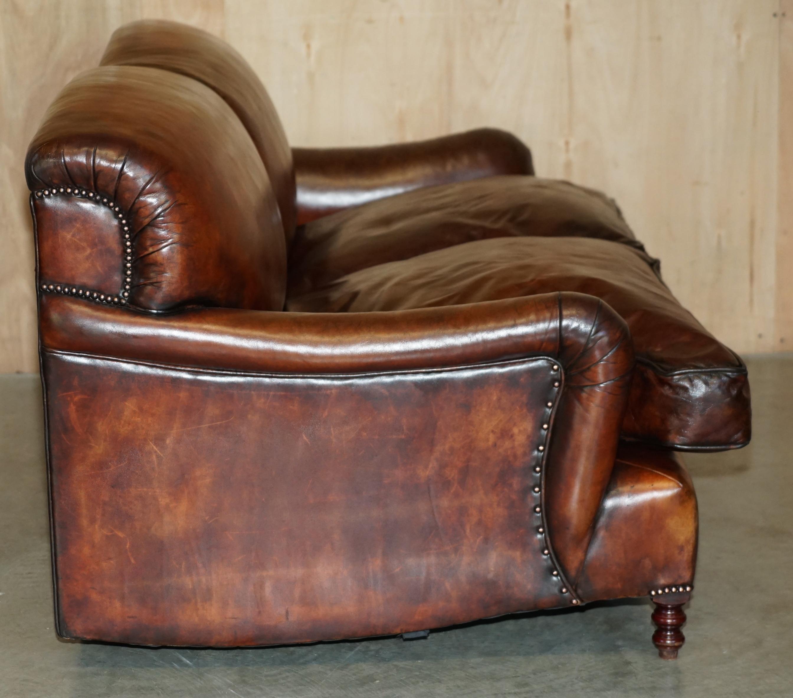MEDIUM SIZE GEORGE SMITH HOWARD & SON'S BROWN LEATHER SIGNATURE SCROLL ARM SOFA im Angebot 7