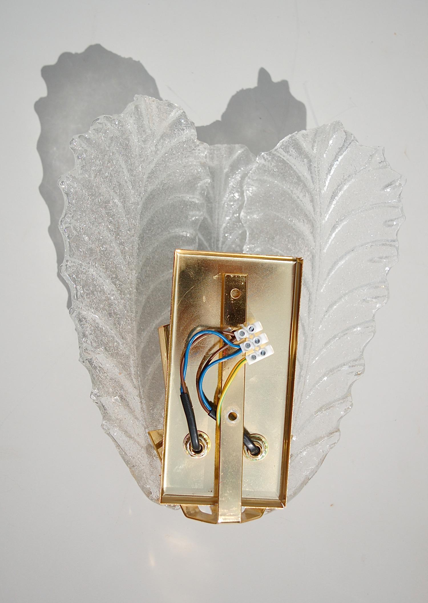 Medium Size Murano Glass Leaf Wall Sconce, 1980s, Italy In Good Condition In Noorderwijk, BE