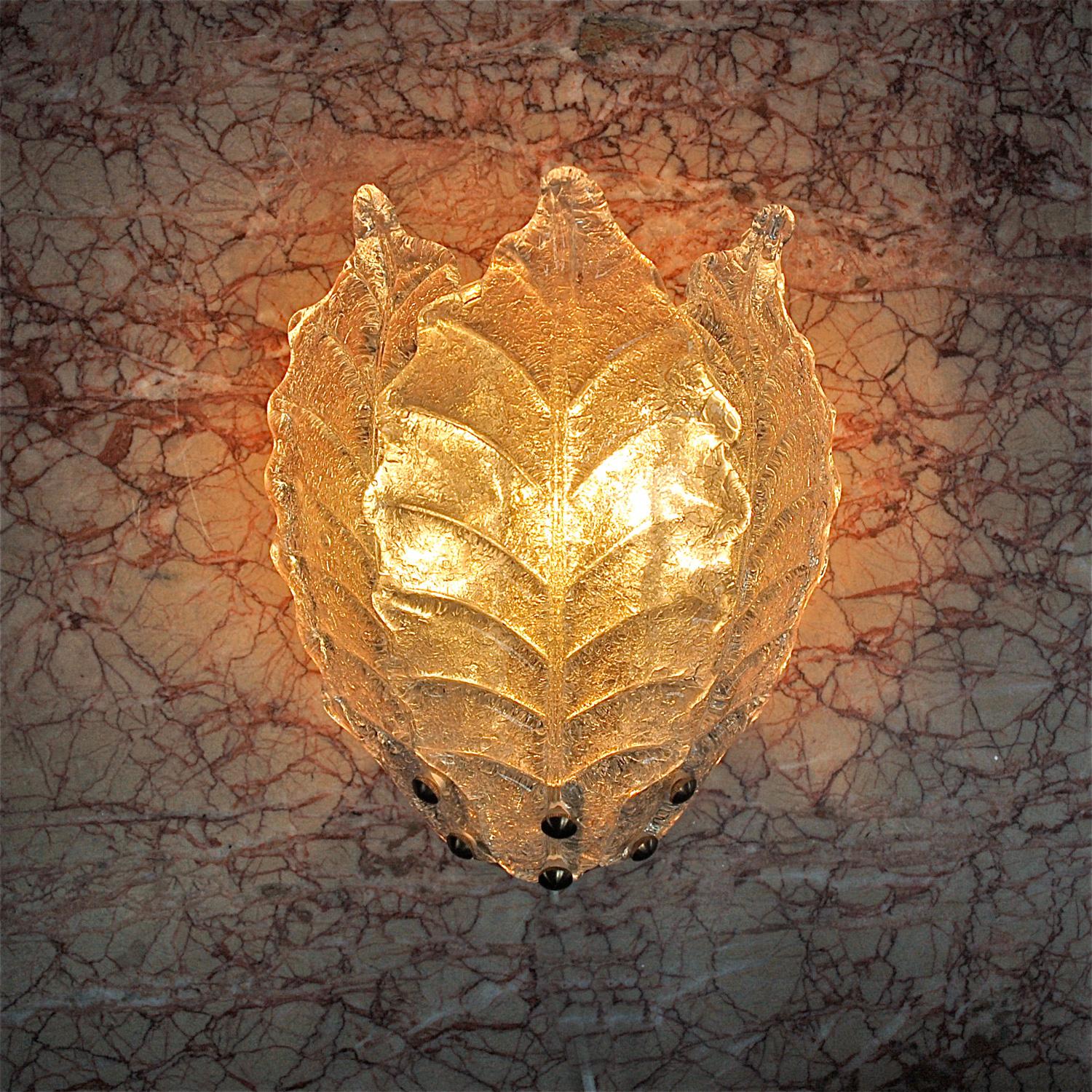 20th Century Medium Size Murano Glass Leaf Wall Sconce, 1980s, Italy