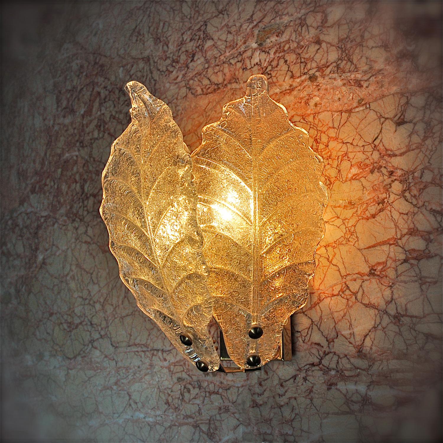 Medium Size Murano Glass Leaf Wall Sconce, 1980s, Italy 1