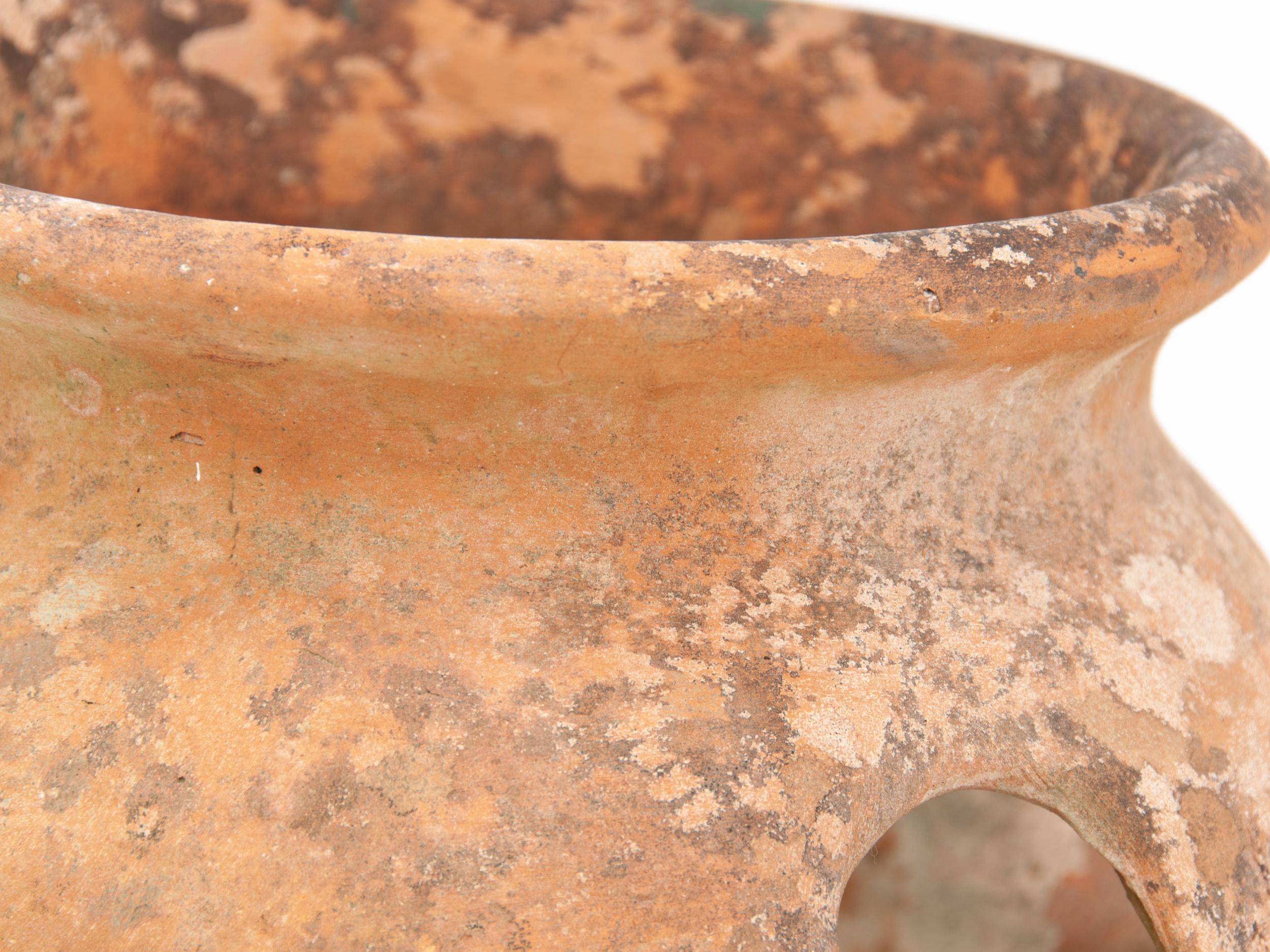 Medium Strawberry Pot in Terra Cotta In Good Condition In South Salem, NY