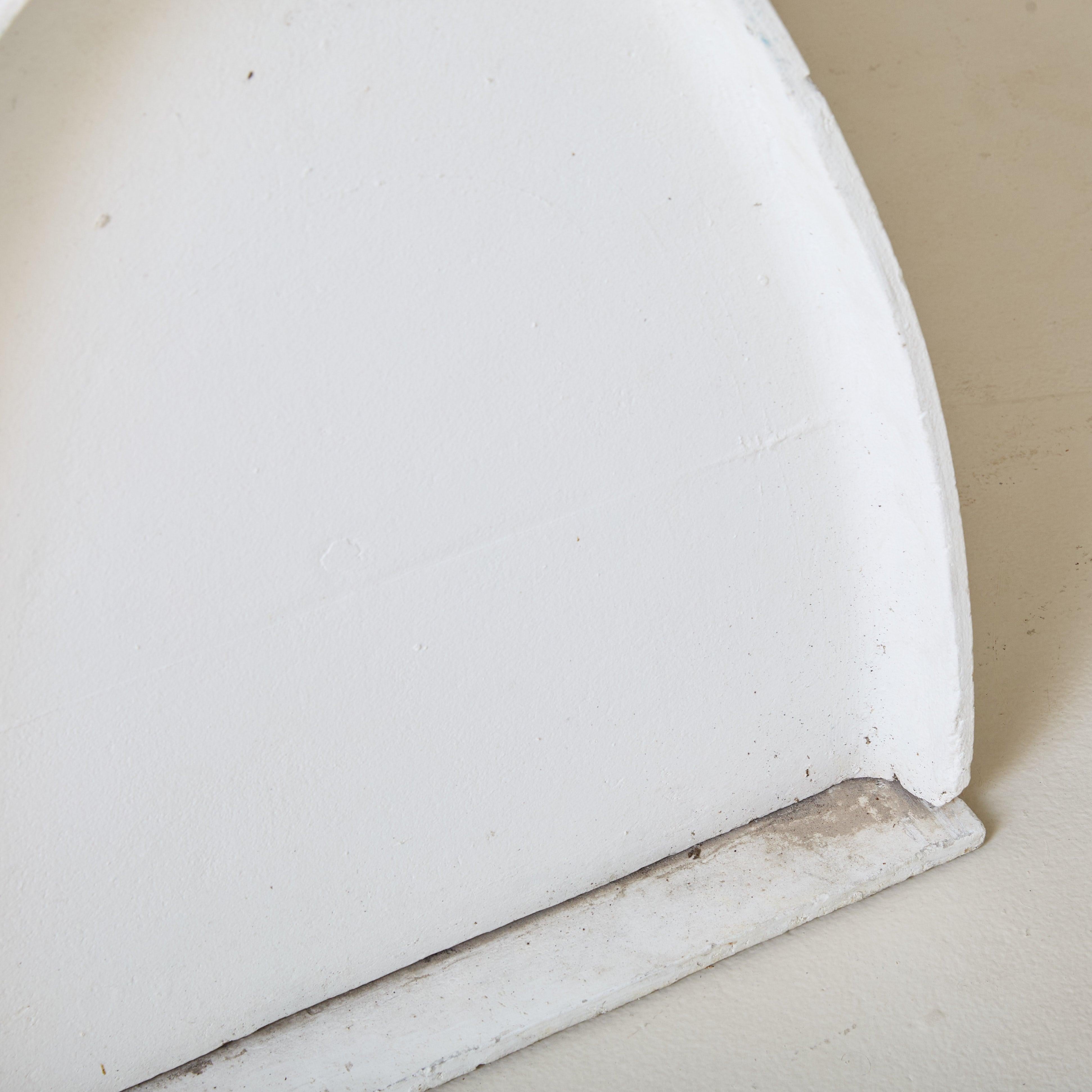 Medium Swiss White Concrete Dog House by Willy Guhl for Eternit, 1960s For Sale 2