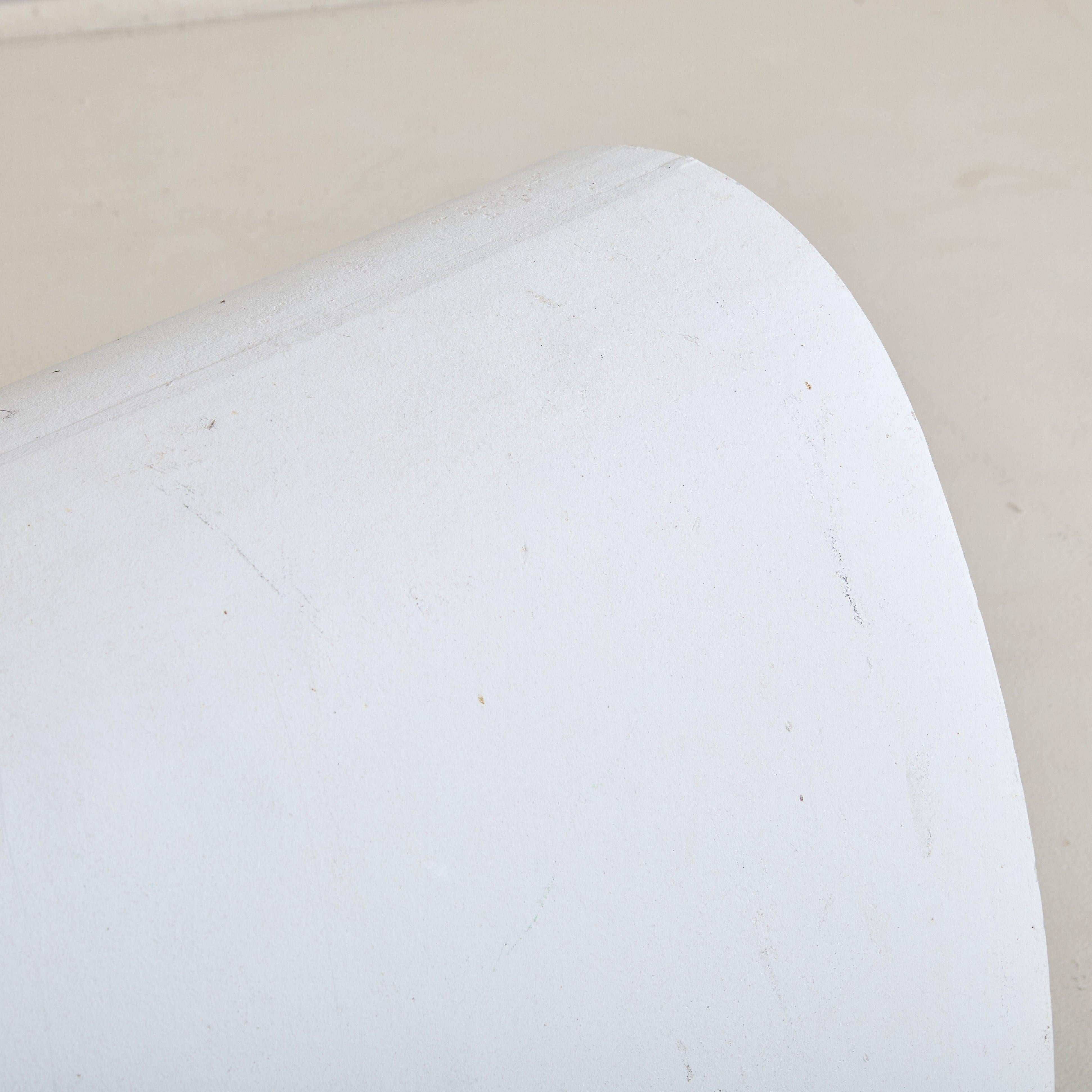 Medium Swiss White Concrete Dog House by Willy Guhl for Eternit, 1960s For Sale 4