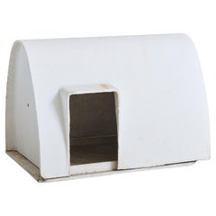 Casetta per cani media in cemento bianco di Willy Guhl per Eternit, anni '60