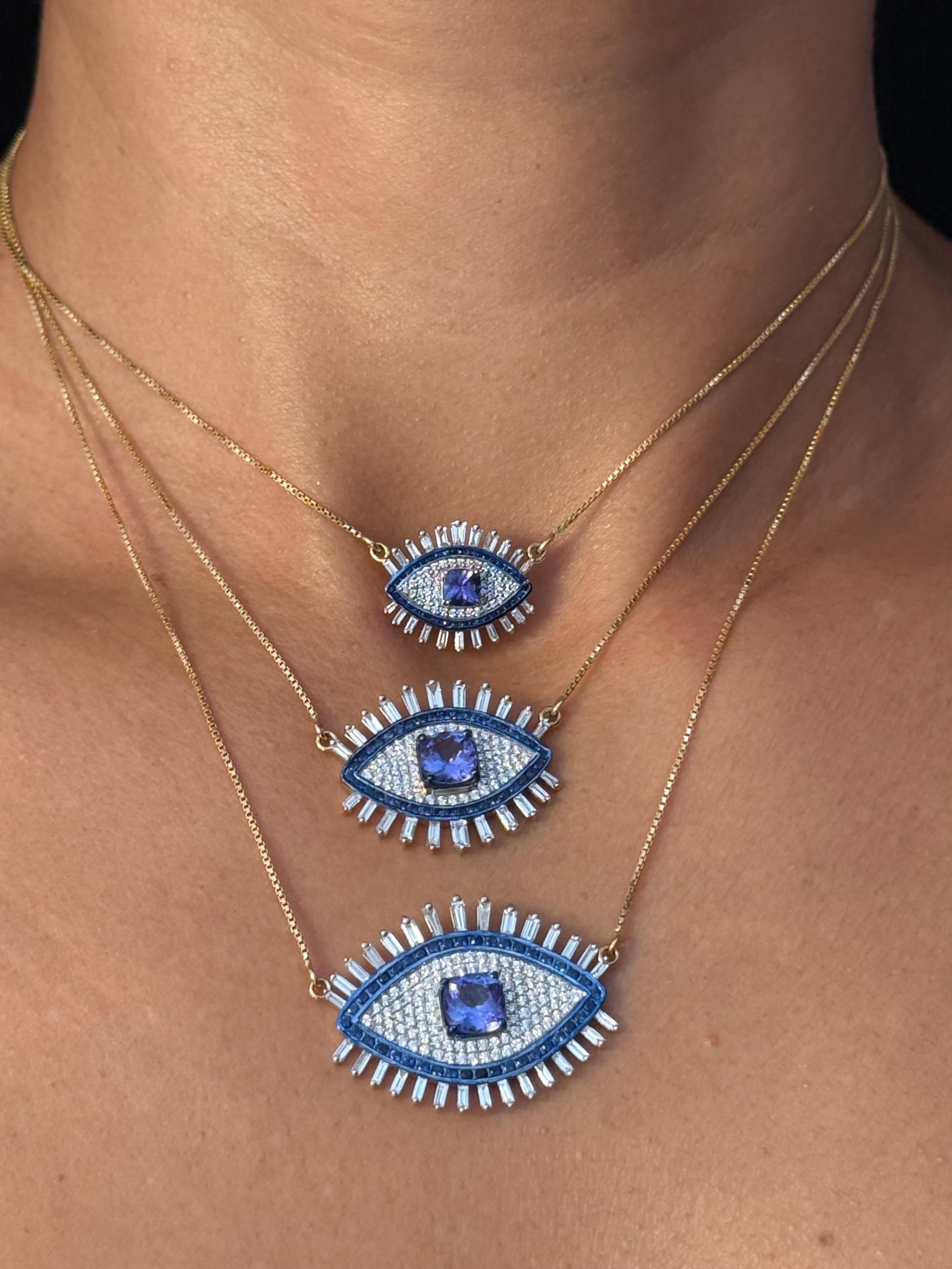 Ciondolo medio con tanzanite, diamanti e zaffiri in oro 18K in vendita 9