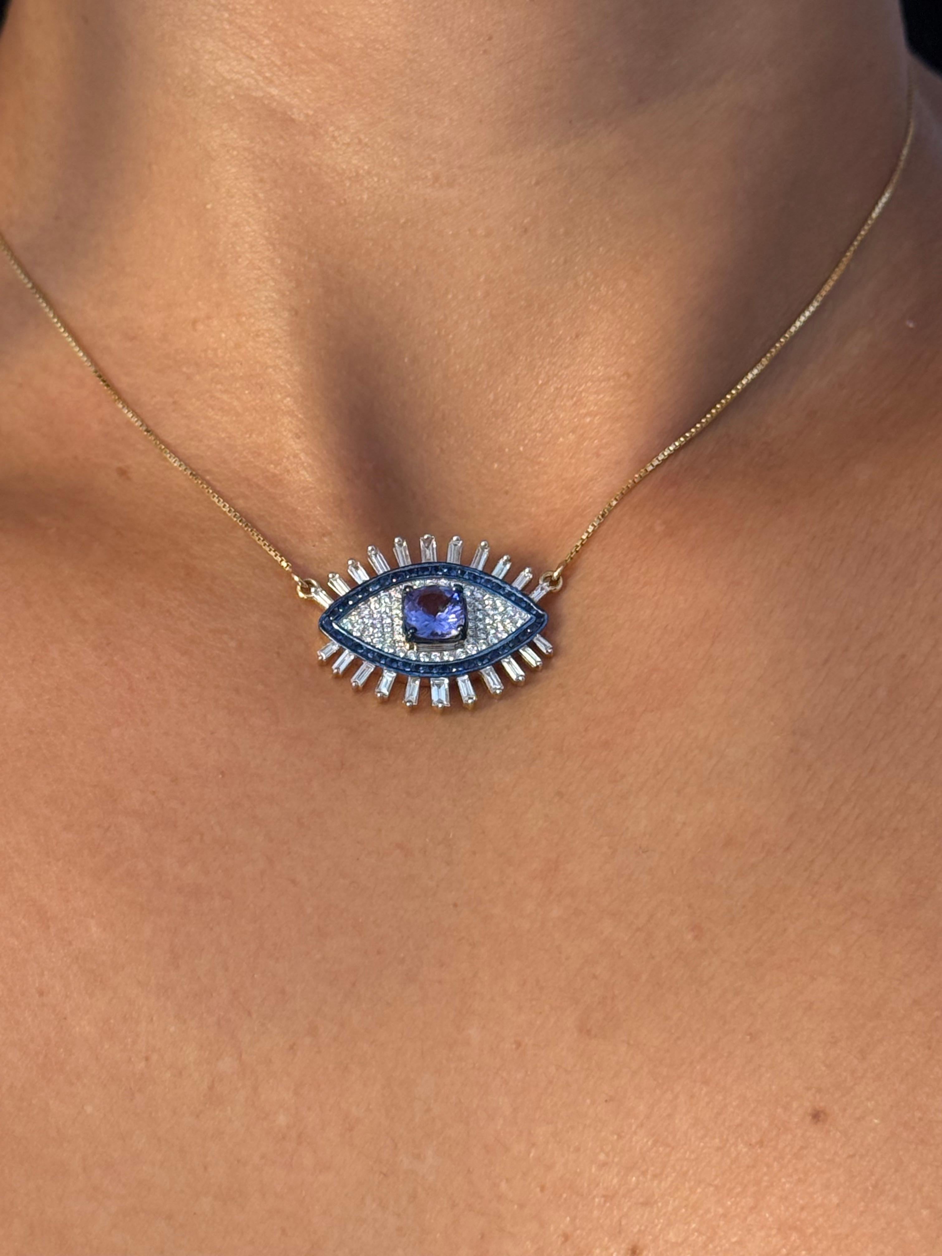 Ciondolo medio con tanzanite, diamanti e zaffiri in oro 18K in vendita 5