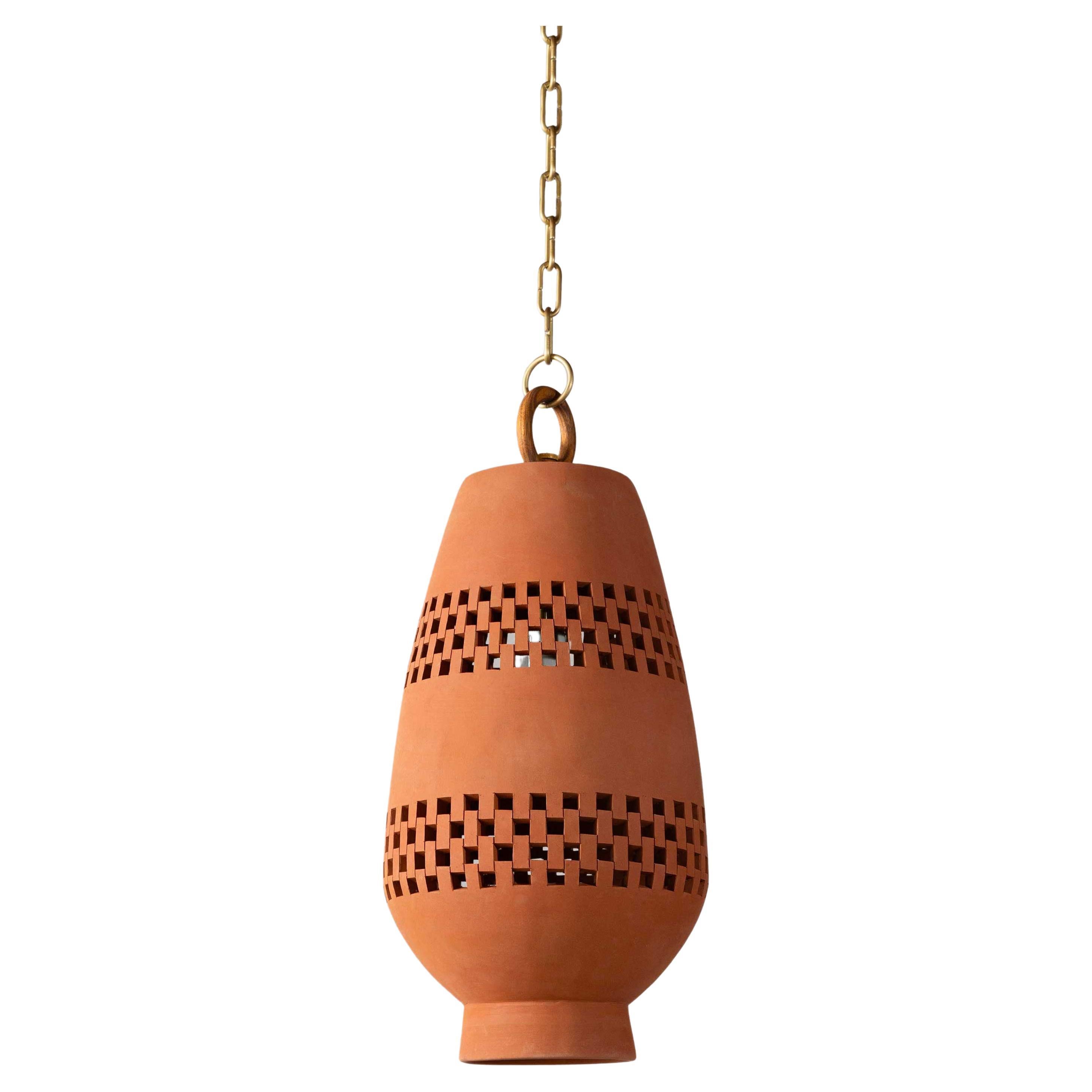 Lampe à suspension moyenne en céramique terre cuite, bronze huilé Ajedrez Atzompa