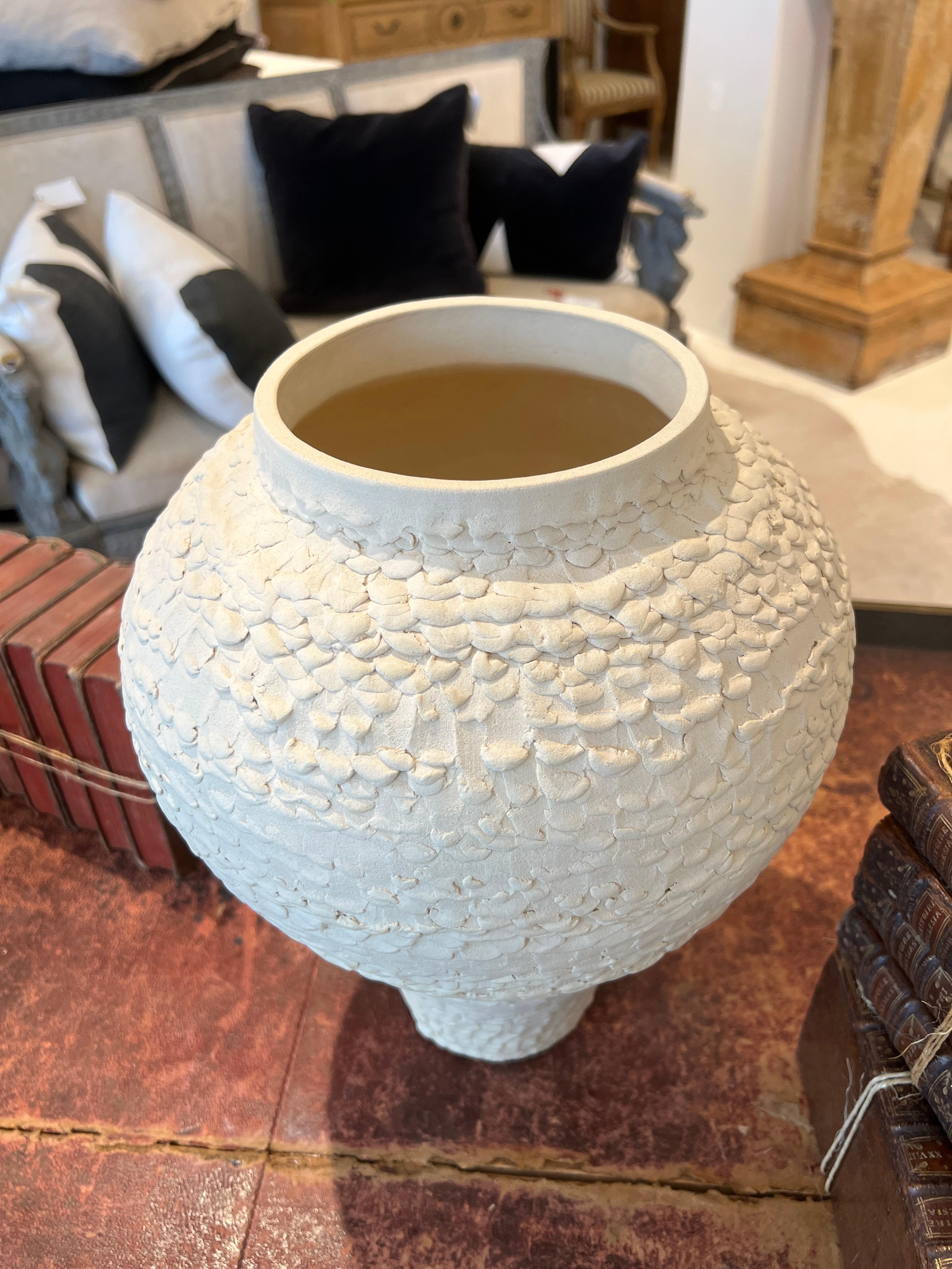 Medium Textural Vase In Fair Condition In New Orleans, LA