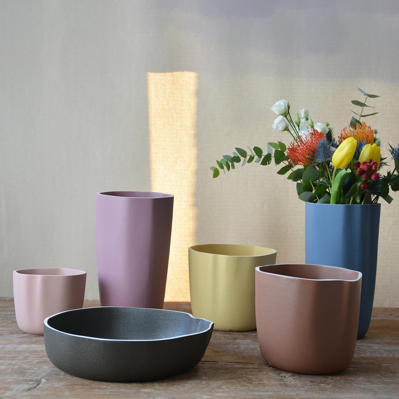 Ceramic Medium Tidal Ruggine Vase For Sale