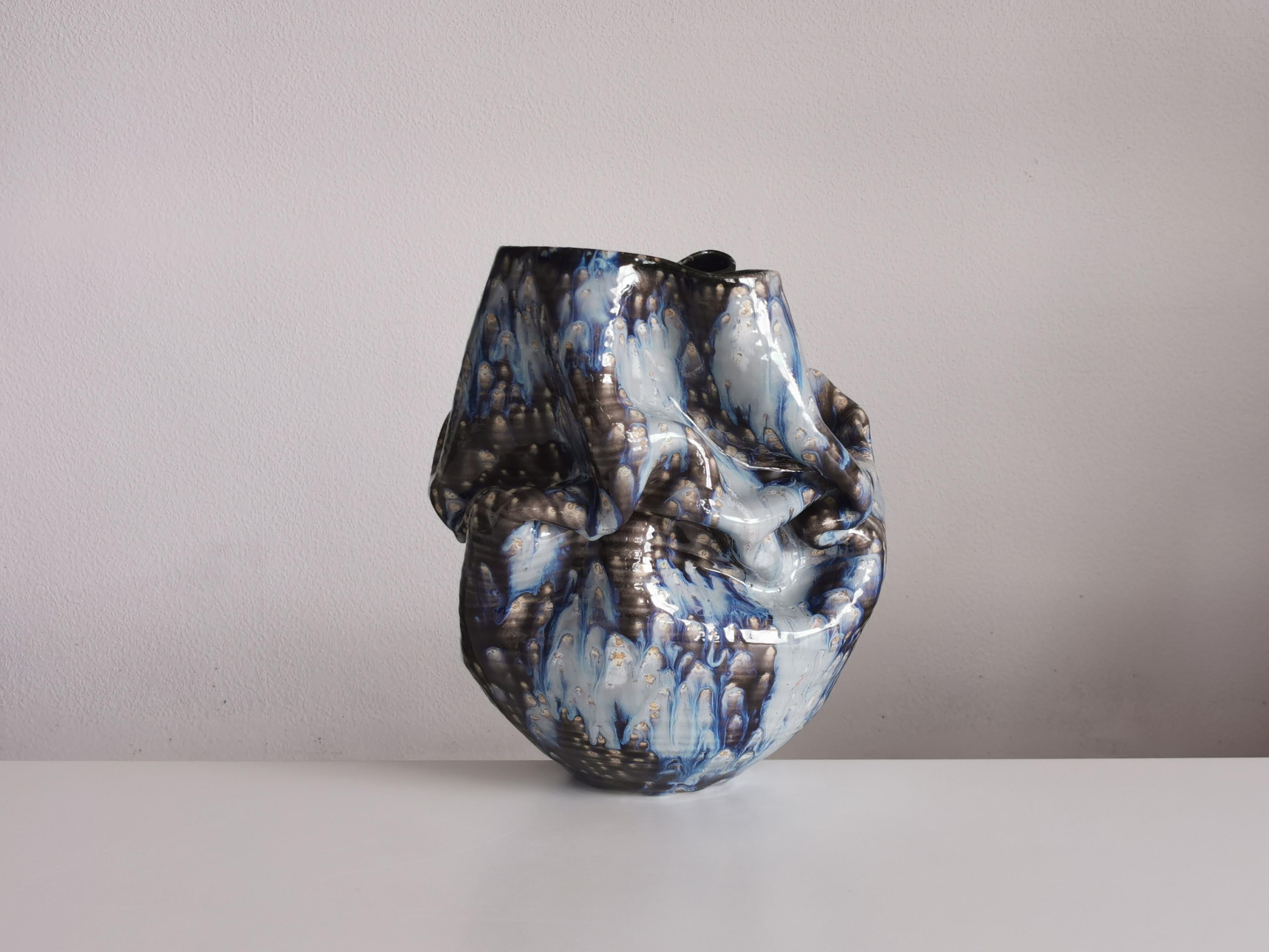 Medium Undulating Form Galaxy Blue Glaze, Unique Ceramic Sculpture Vessel N.78 In New Condition In London, GB