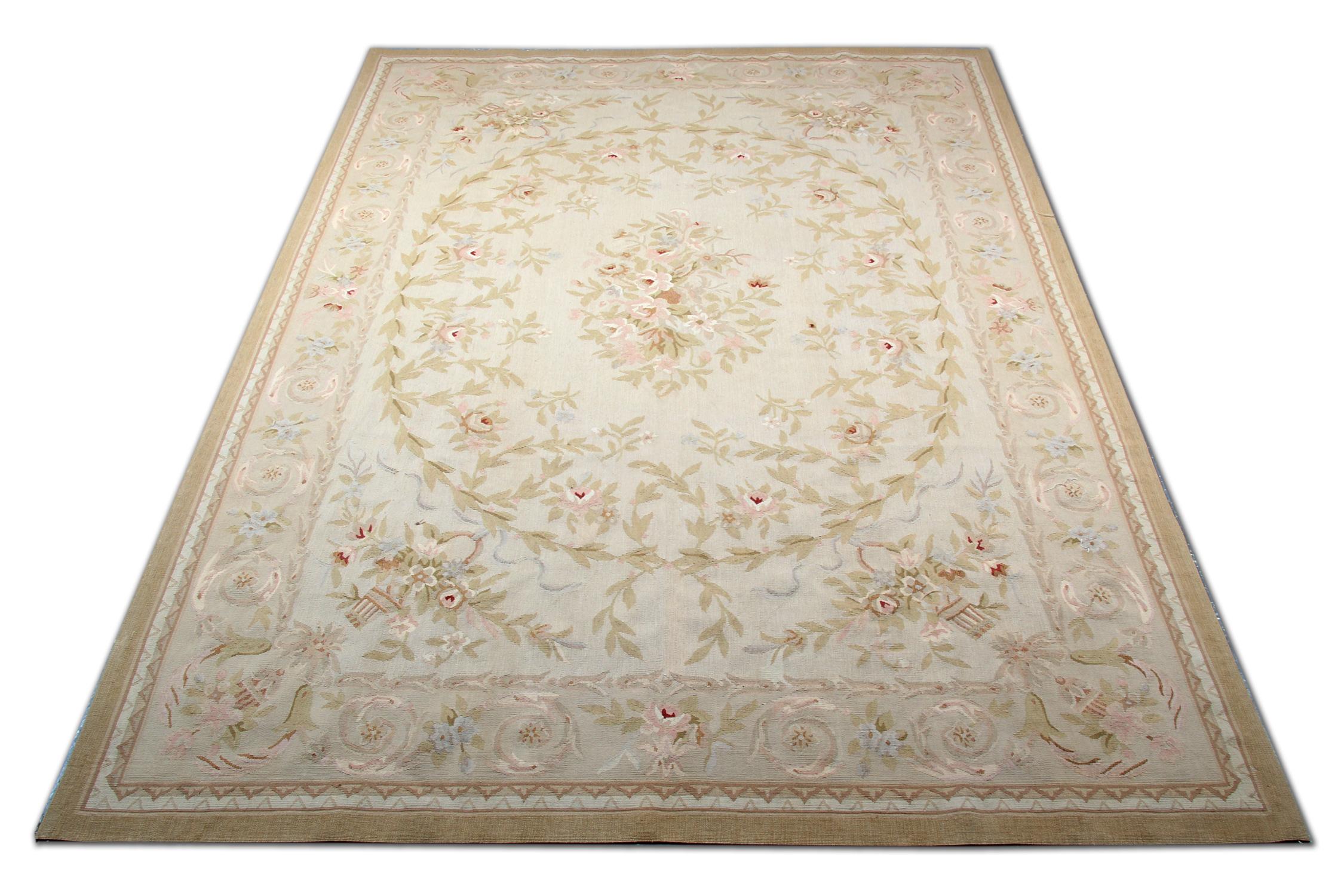 Chinese Medium Vintage Aubusson Style Area Rug Traditional Flat-Weave Rug For Sale