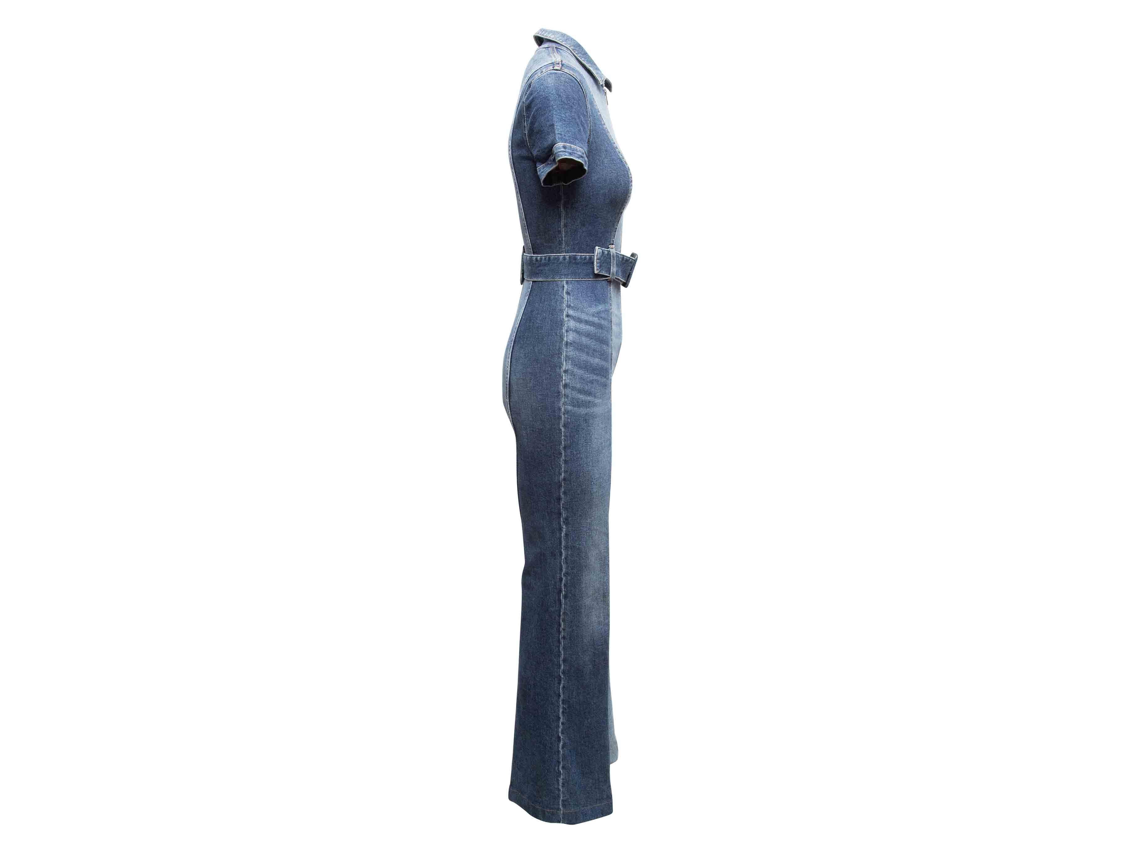 Mono vaquero con cinturón Alice + Olivia lavado medio Talla 24 Gris en venta