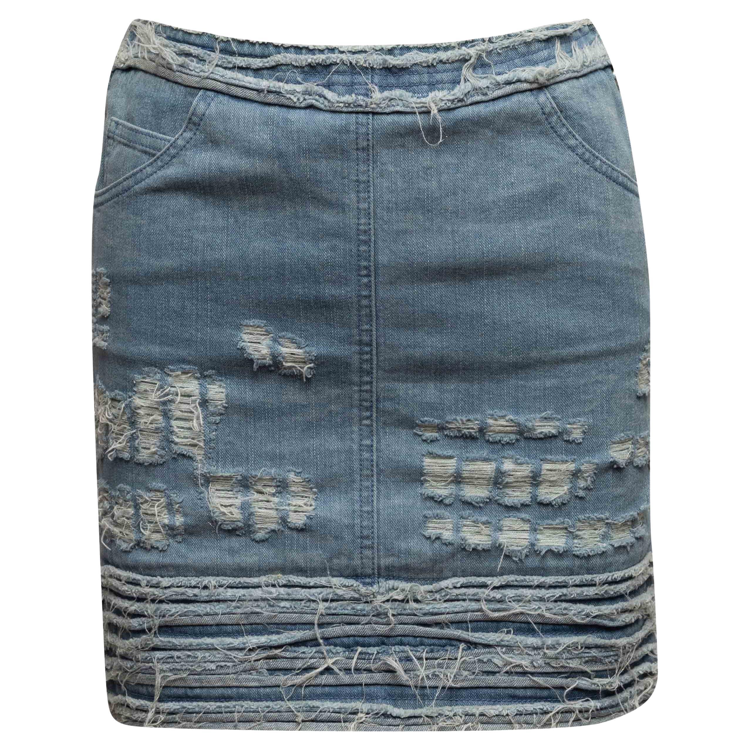 Medium Wash Chanel Distressed Denim Rock Größe US S im Angebot