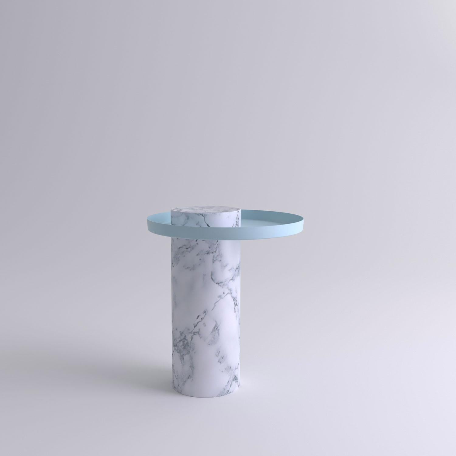 Medium white contemporary guéridon, Sebastian Herkner
Dimensions: D 40 x H 46 cm
Materials: Pele de Tigre marble, light blue metal tray

The salute table exists in 3 sizes, 4 different marble stones for the column and 5 different finishes for