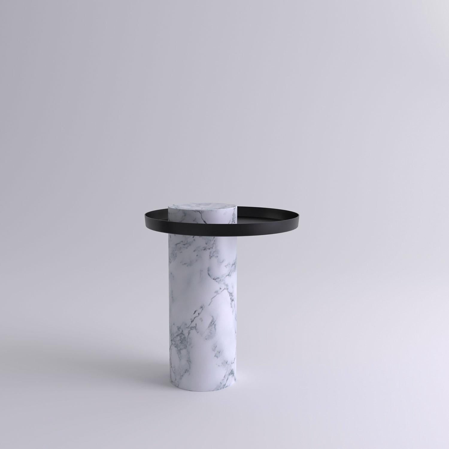 Medium white contemporary guéridon, Sebastian Herkner
Dimensions: D 40 x H 46 cm
Materials: Pele de Tigre marble, black metal tray

The salute table exists in 3 sizes, 4 different marble stones for the column and 5 different finishes for the