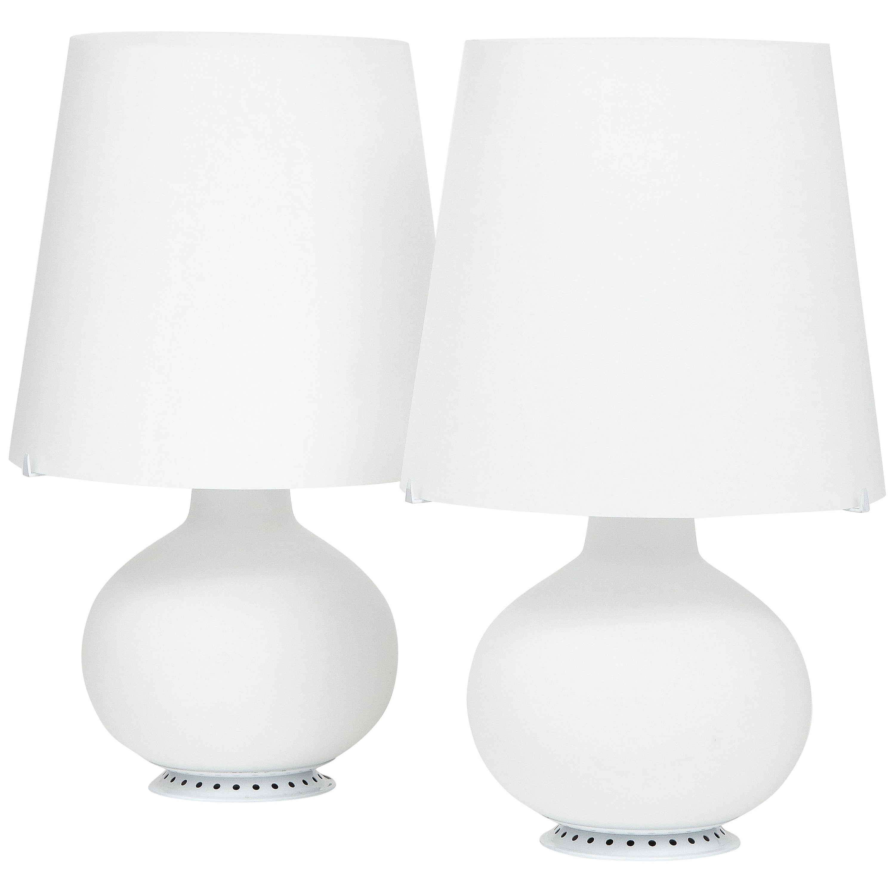 Medium White Glass Table Lamp by Max Ingrand for Fontana Arte Model 1853, Italy
