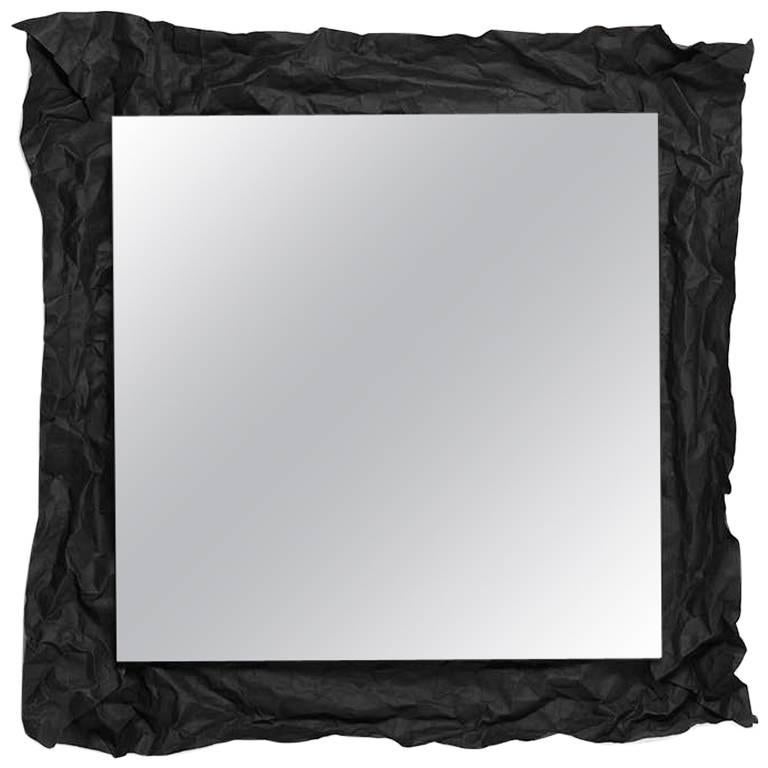 Miroir « Wow » moyen noir par Uto Balmoral & Mogg en vente